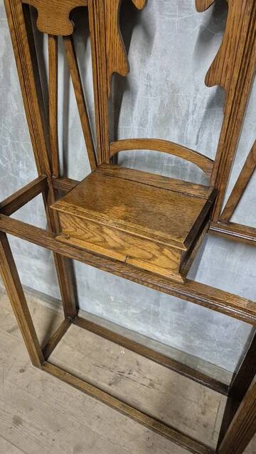 Vintage carved oak hall tree with mirror and coat hooks, early 20th century, 192 × 72 × 24 cm