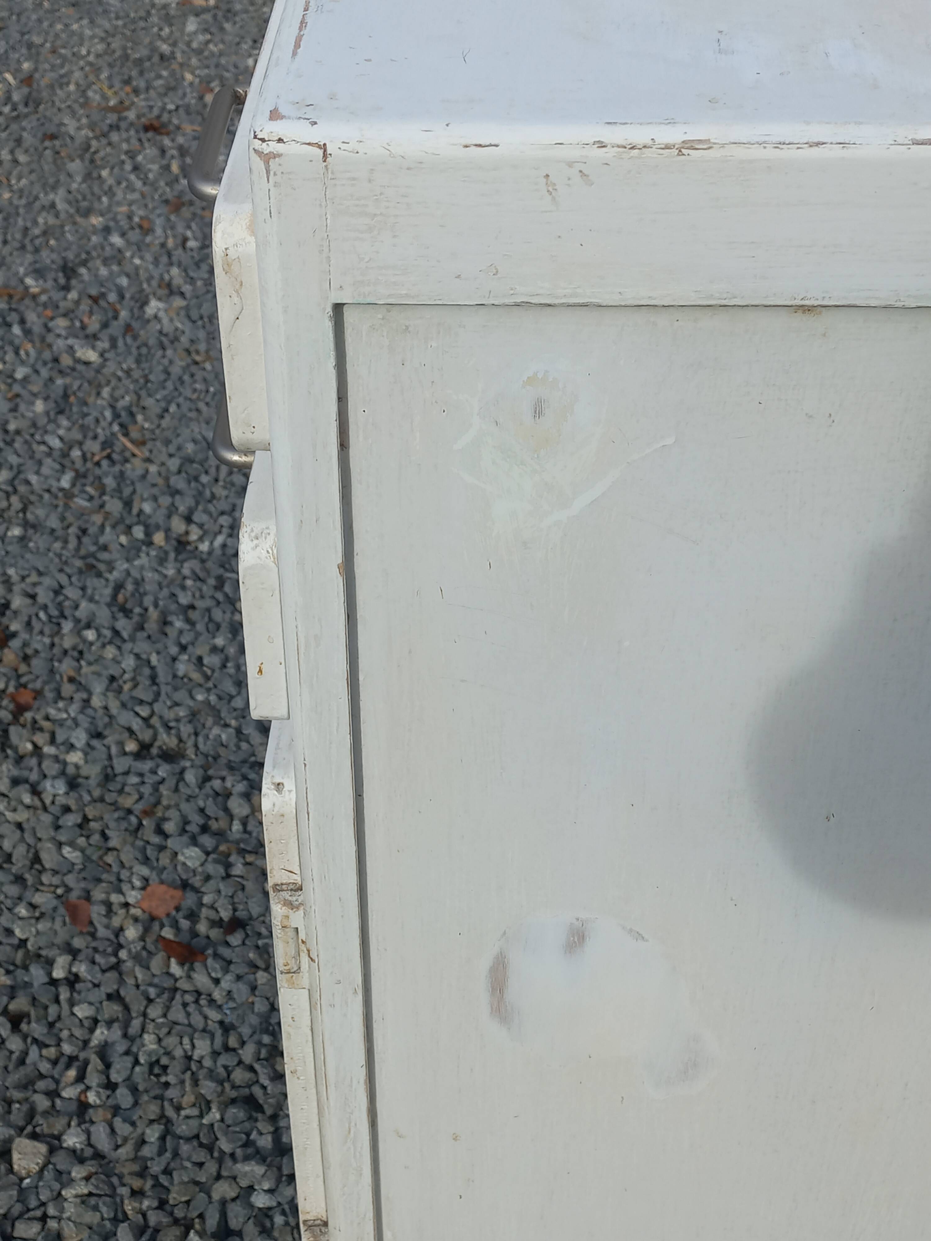 Buffet parisien patine blanche des années 50