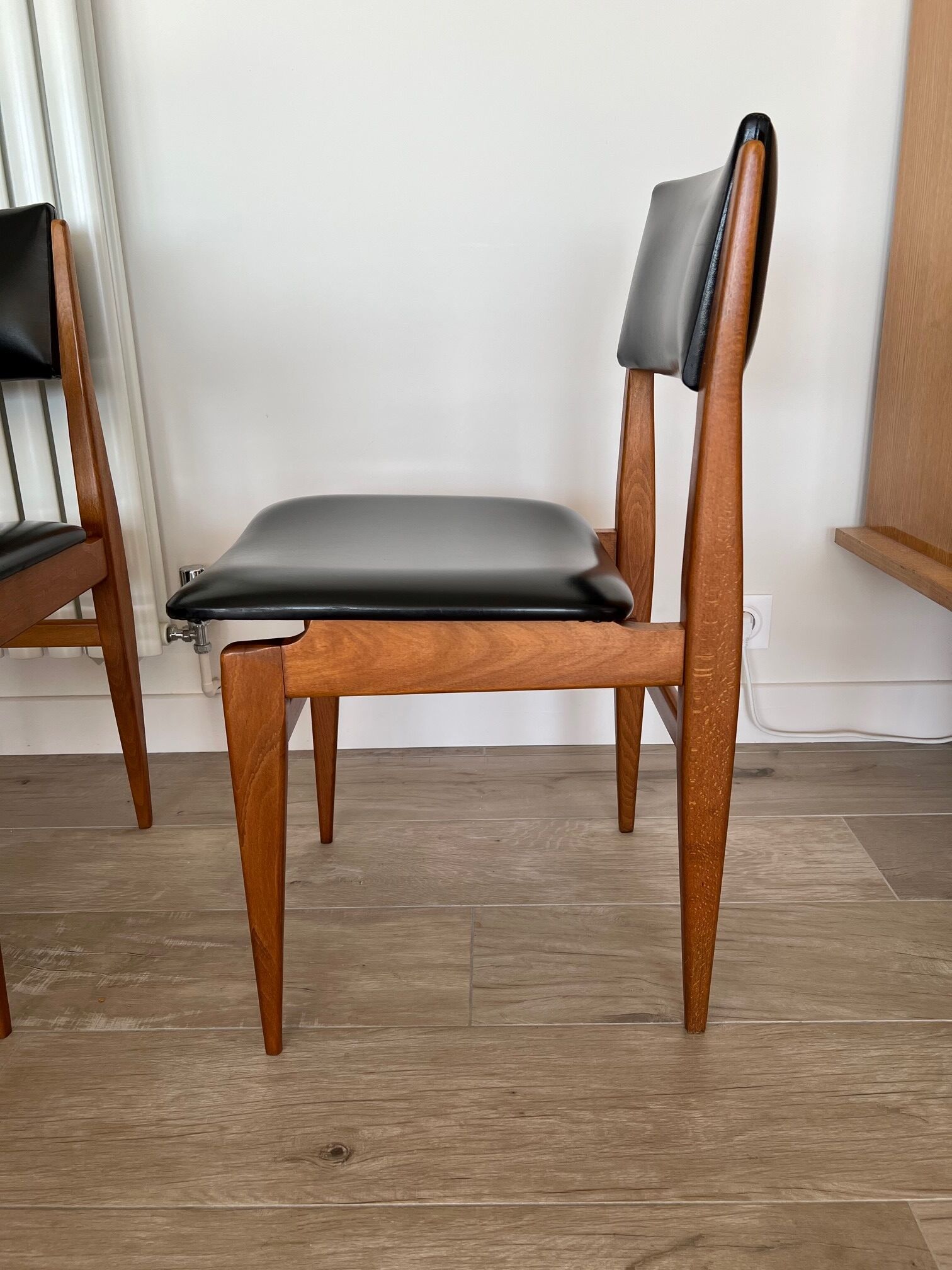 Set of 4 Scandinavian chairs