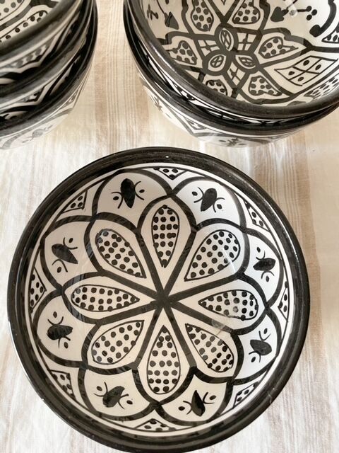 Lot of 6 black ceramic bowls