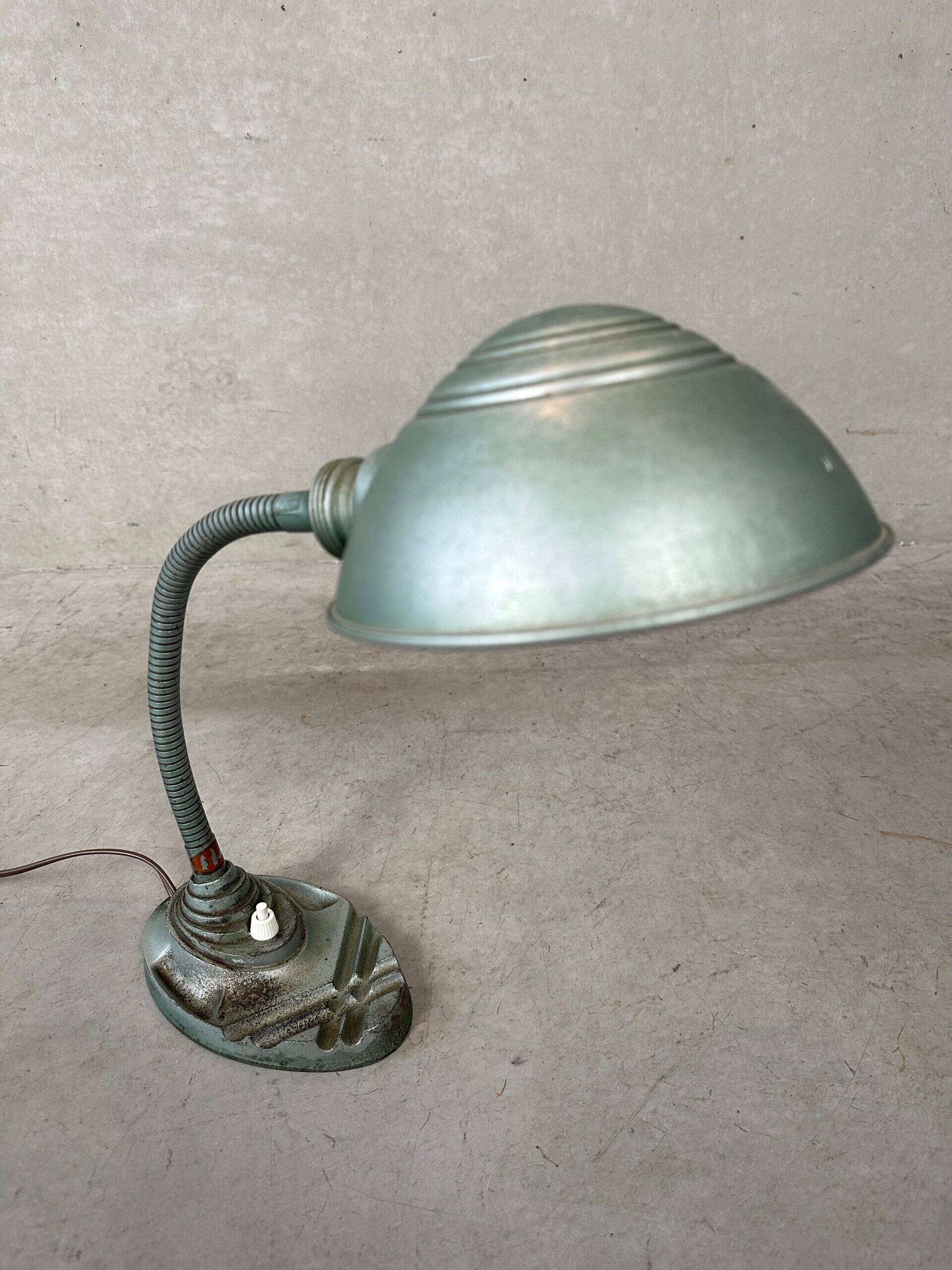 Vintage industrial art deco lamp – Erpé