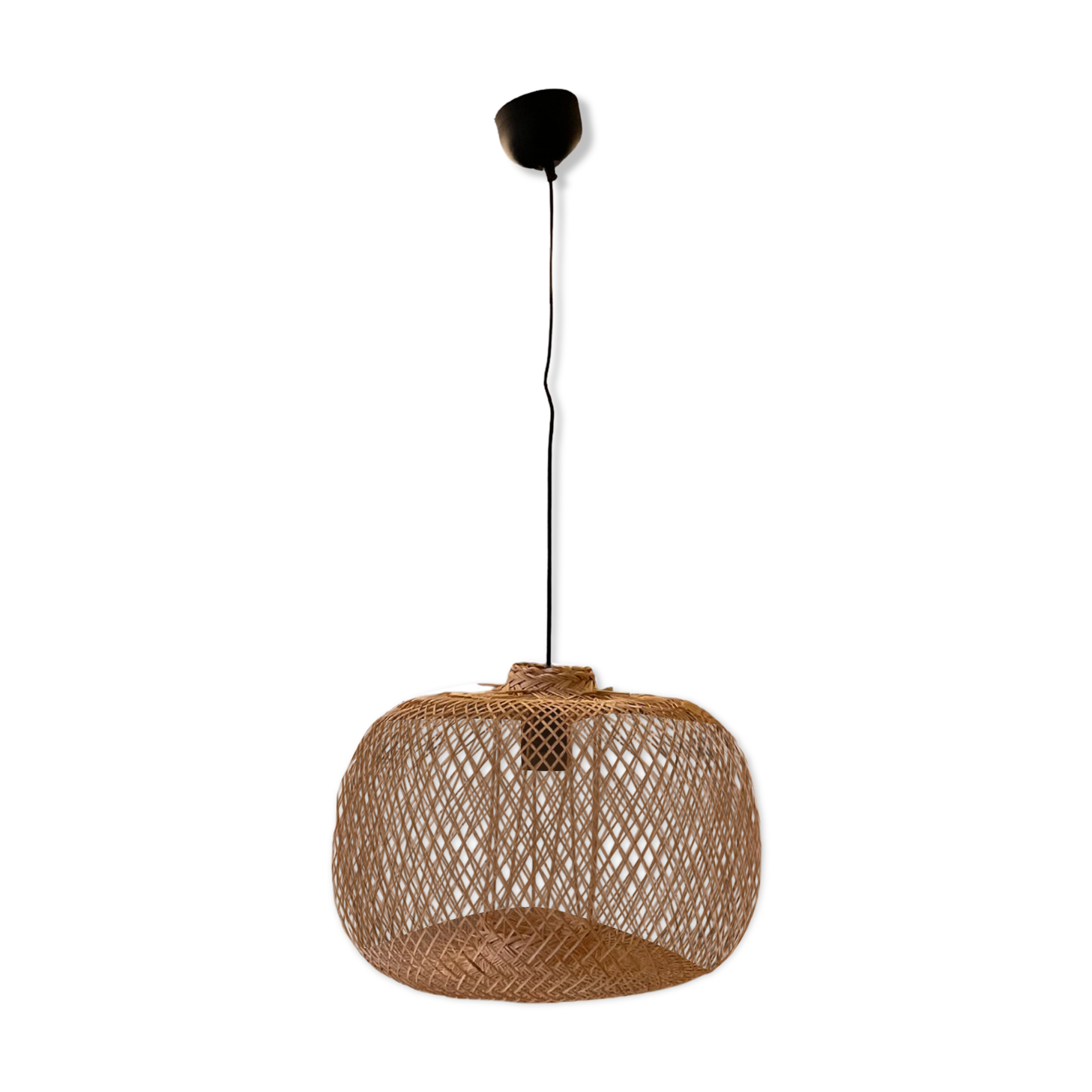 Woven bamboo light fixture