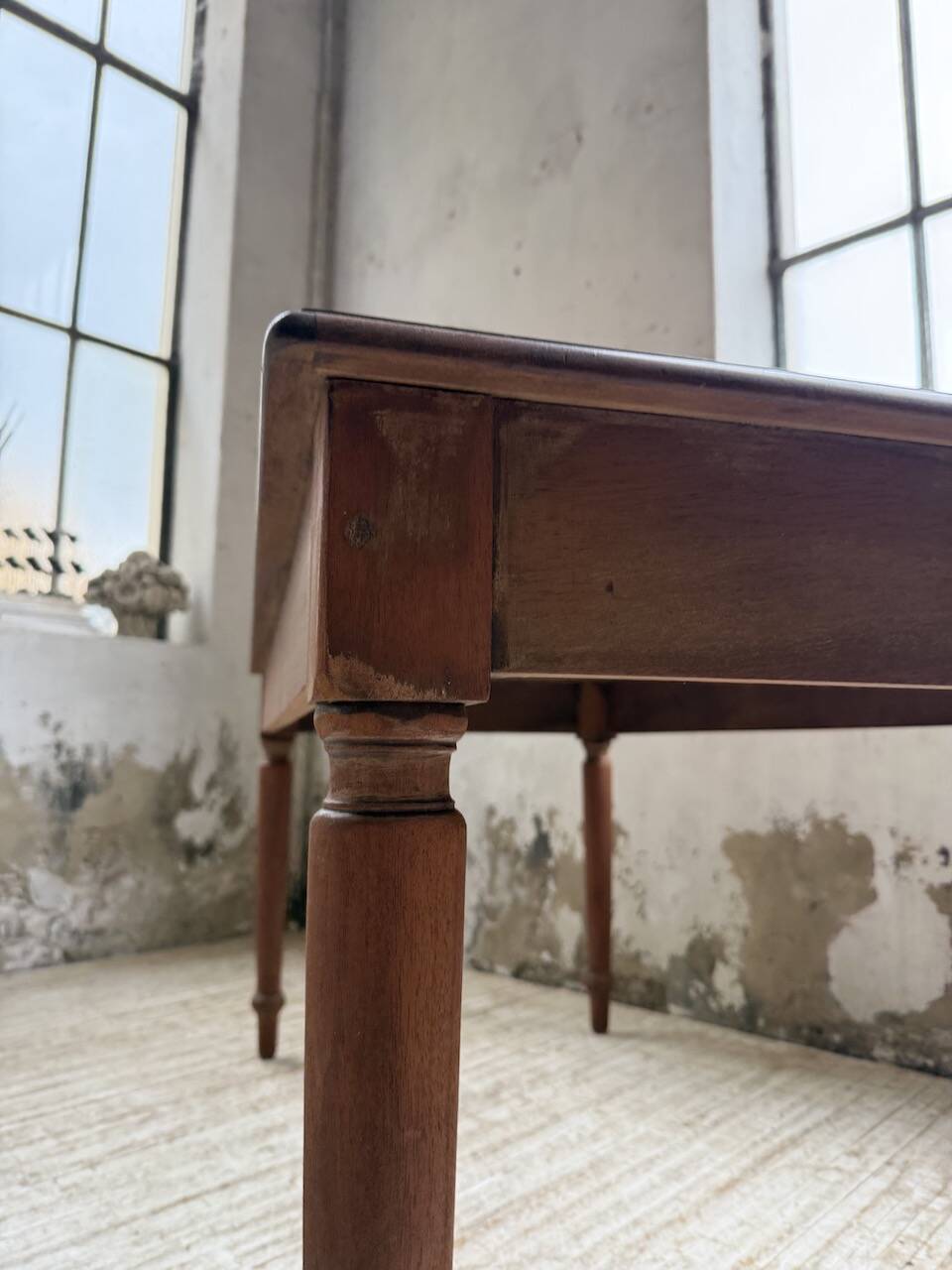 Turned leg cherry table 160cm