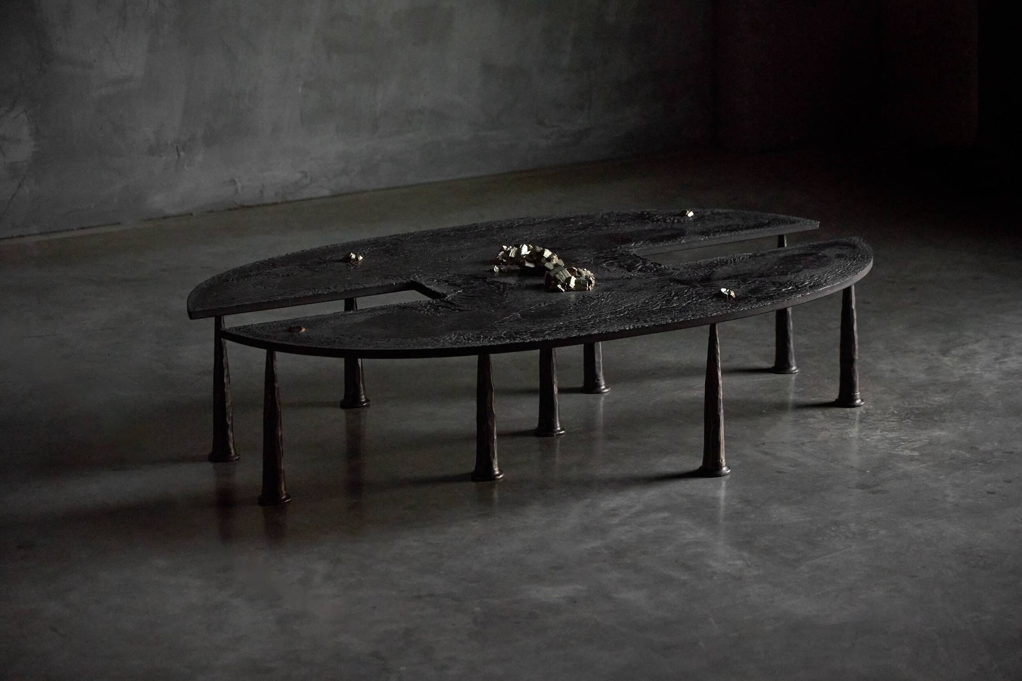 Table basse en fer brutaliste de Thomas Serruys, Belgique, 2019