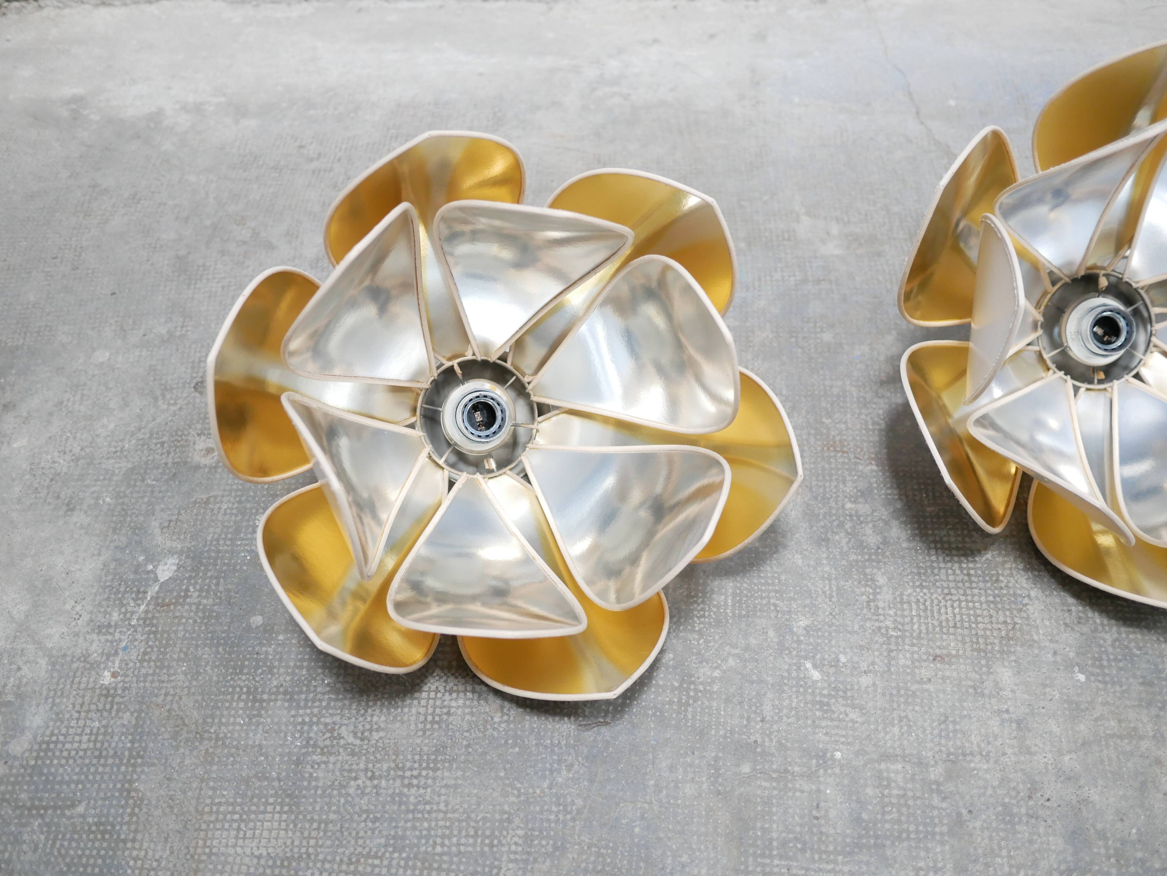 Vintage lotus flower pendant lamp