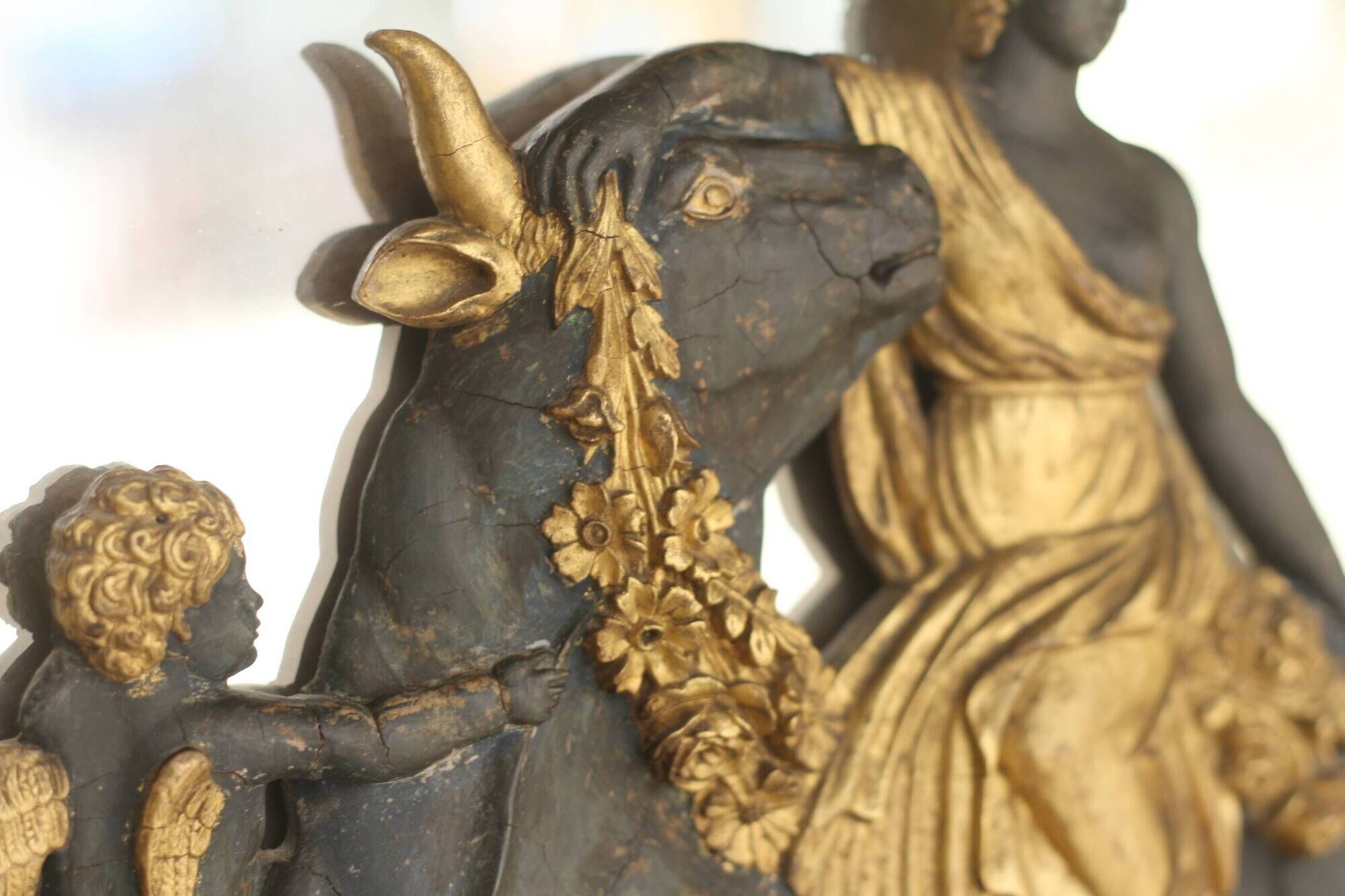 Extraordinary trumeau with bas-relief (circa 1800)