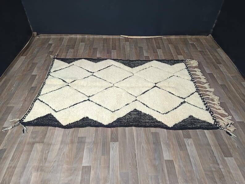 Traditional handmade pure wool Berber rug size 250x250 cm