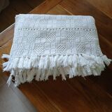 Old crochet bed cover/plaid