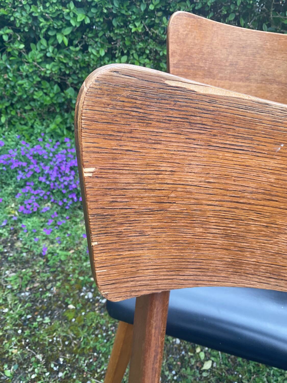 Series of 4 vintage chairs from the 50s and 60s