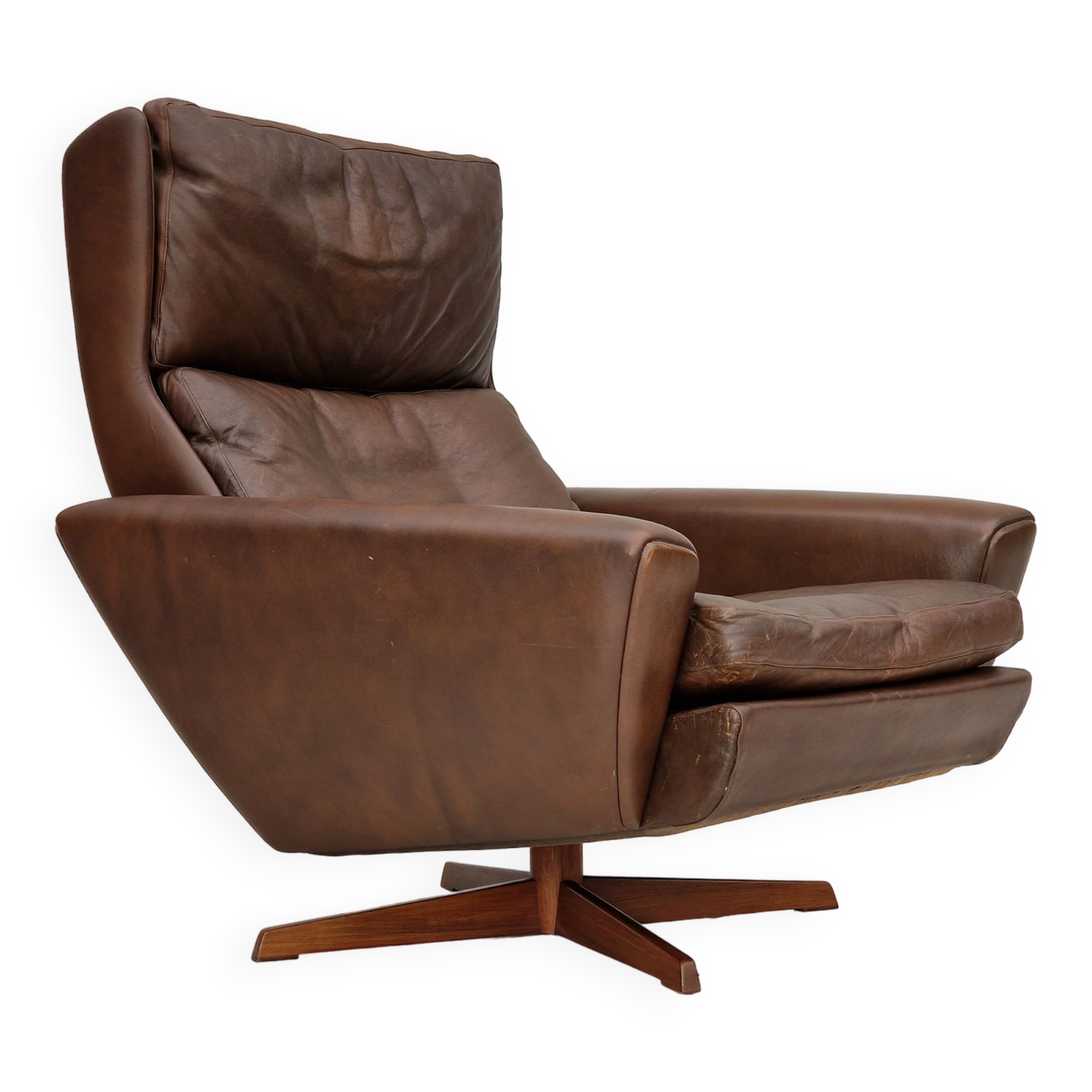 1970s, Danish design by Georg Thams for Vejen Møbelfabrik, swivel wingback relax chair.