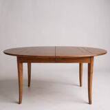 Extendable dining table