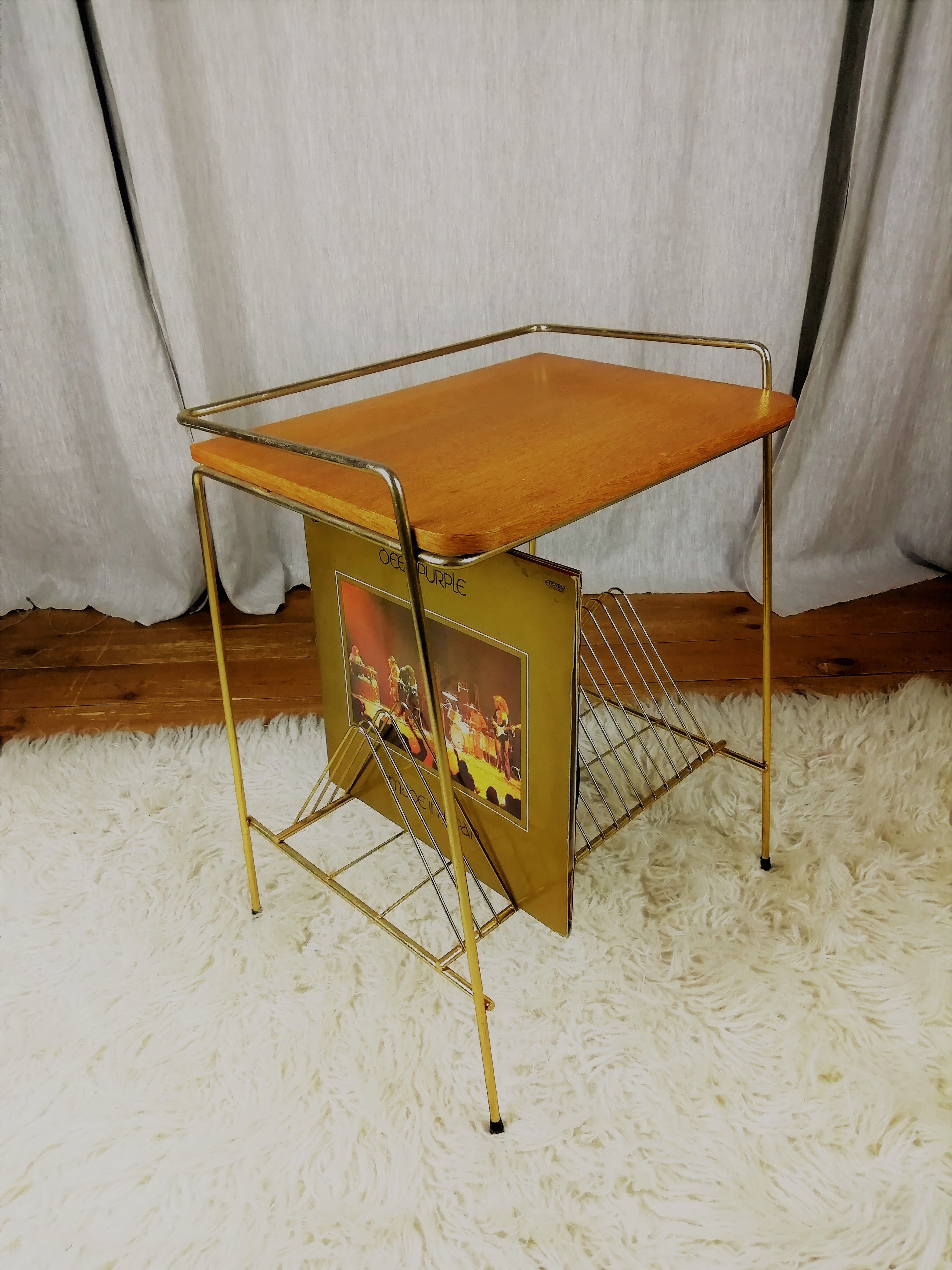 Small wheels serving door vinyl