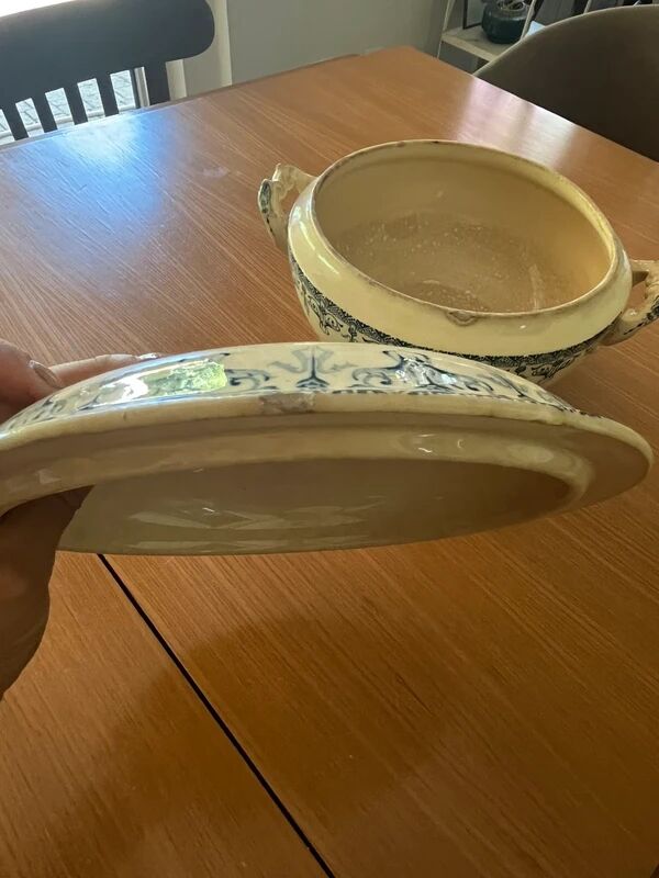 Gien soup tureen - Ironstone