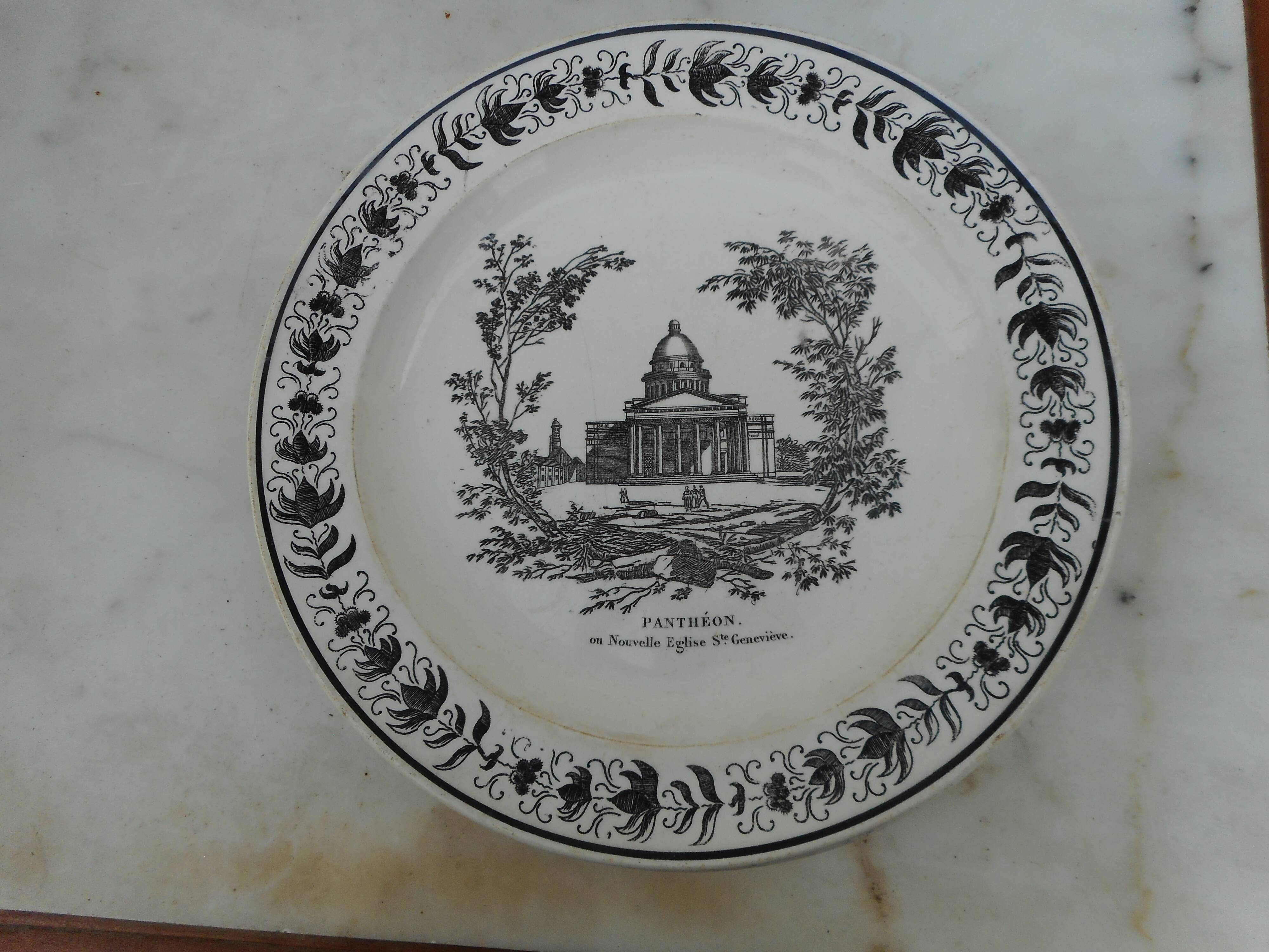 Lot of 5 earthenware plates of Montreau