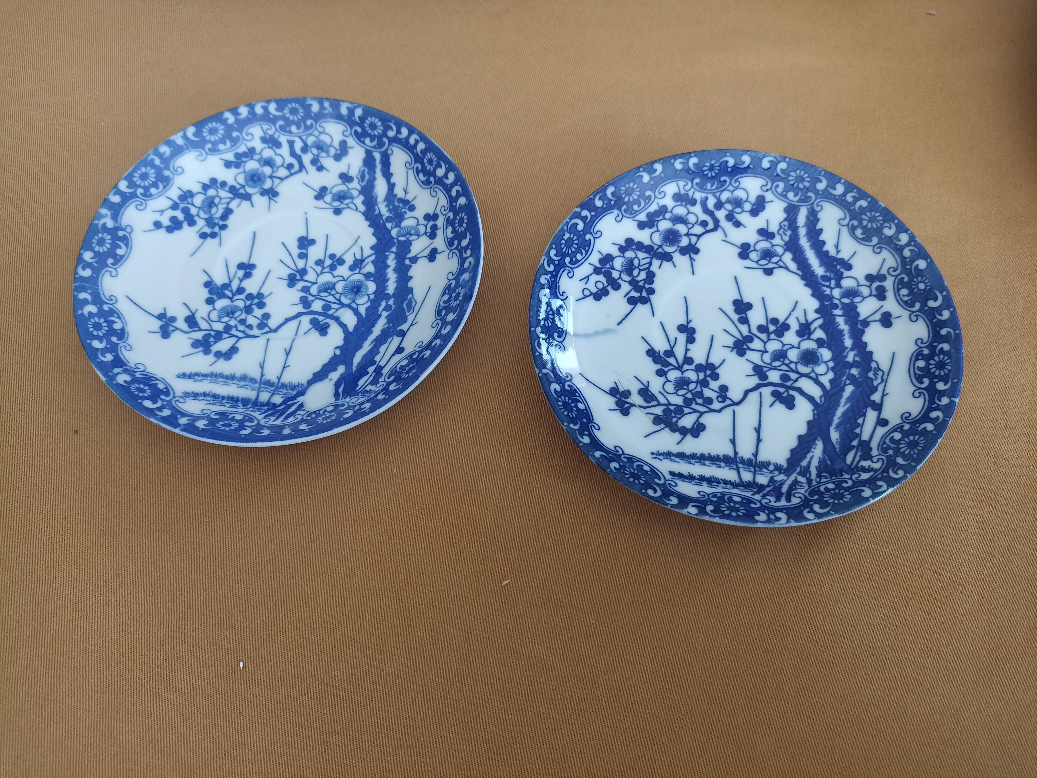 Saucers