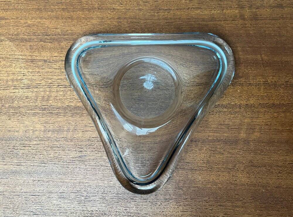 Danish glass bowl from the mid-century by Per Lütken for Holmegaard, 1960s.