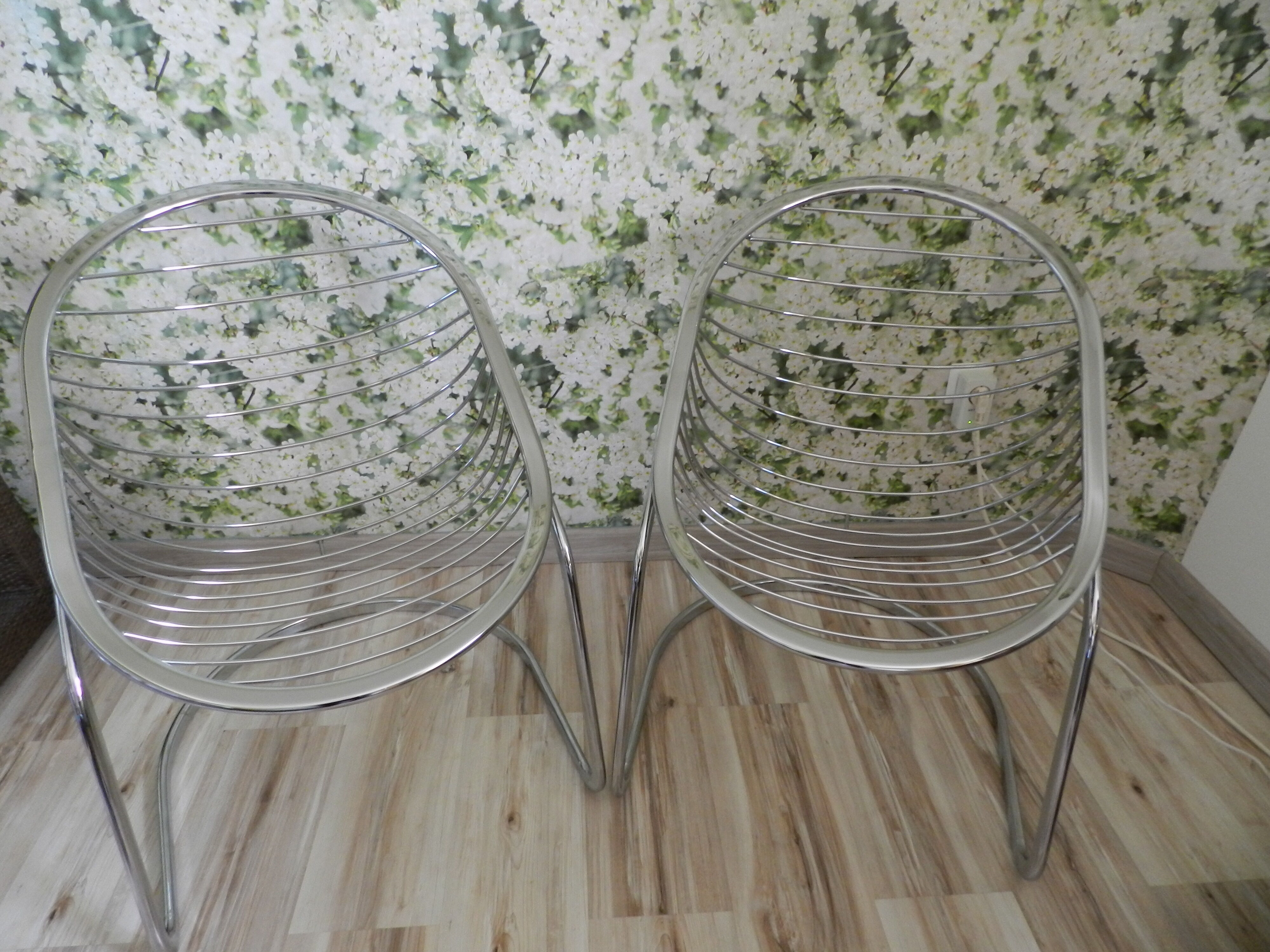 Pair of chairs Egg chair Gastonne Rinaldi vintage 70