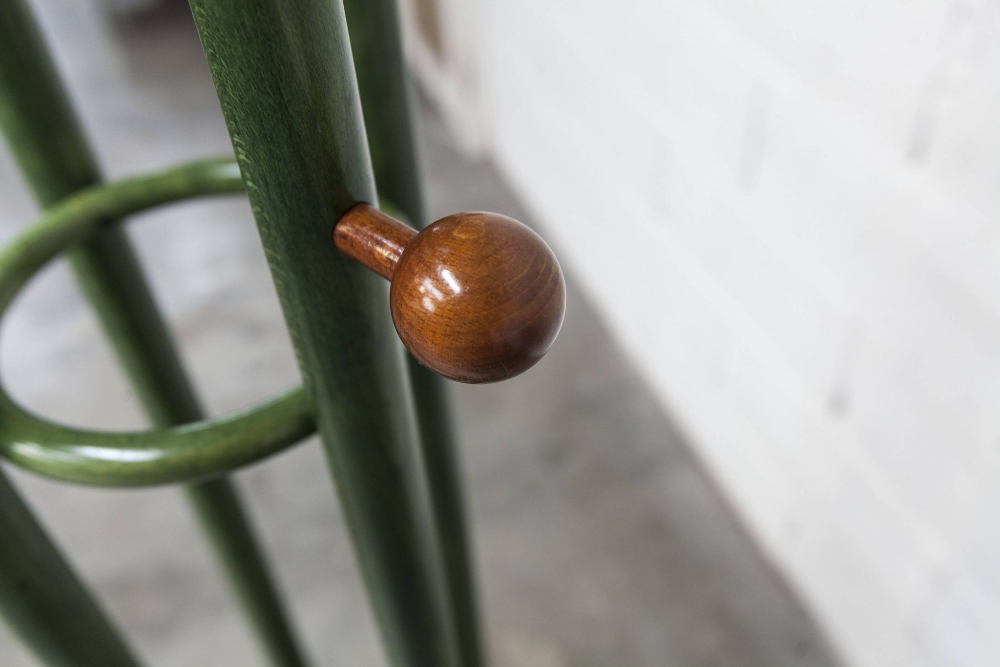 Rare portemanteau perroquet Baumann modèle Dièse 1990
