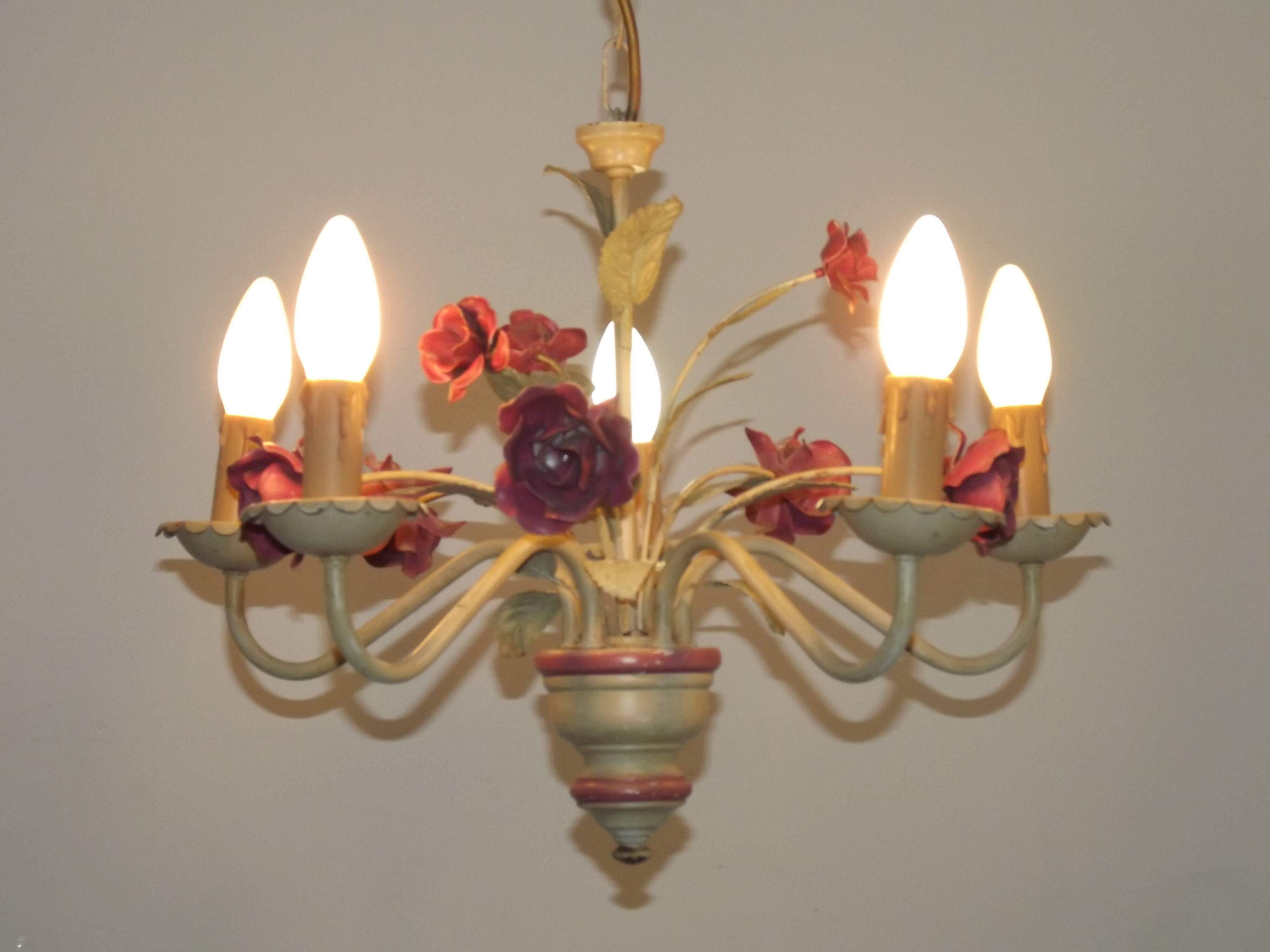 Lustre en métal à décor floral, France