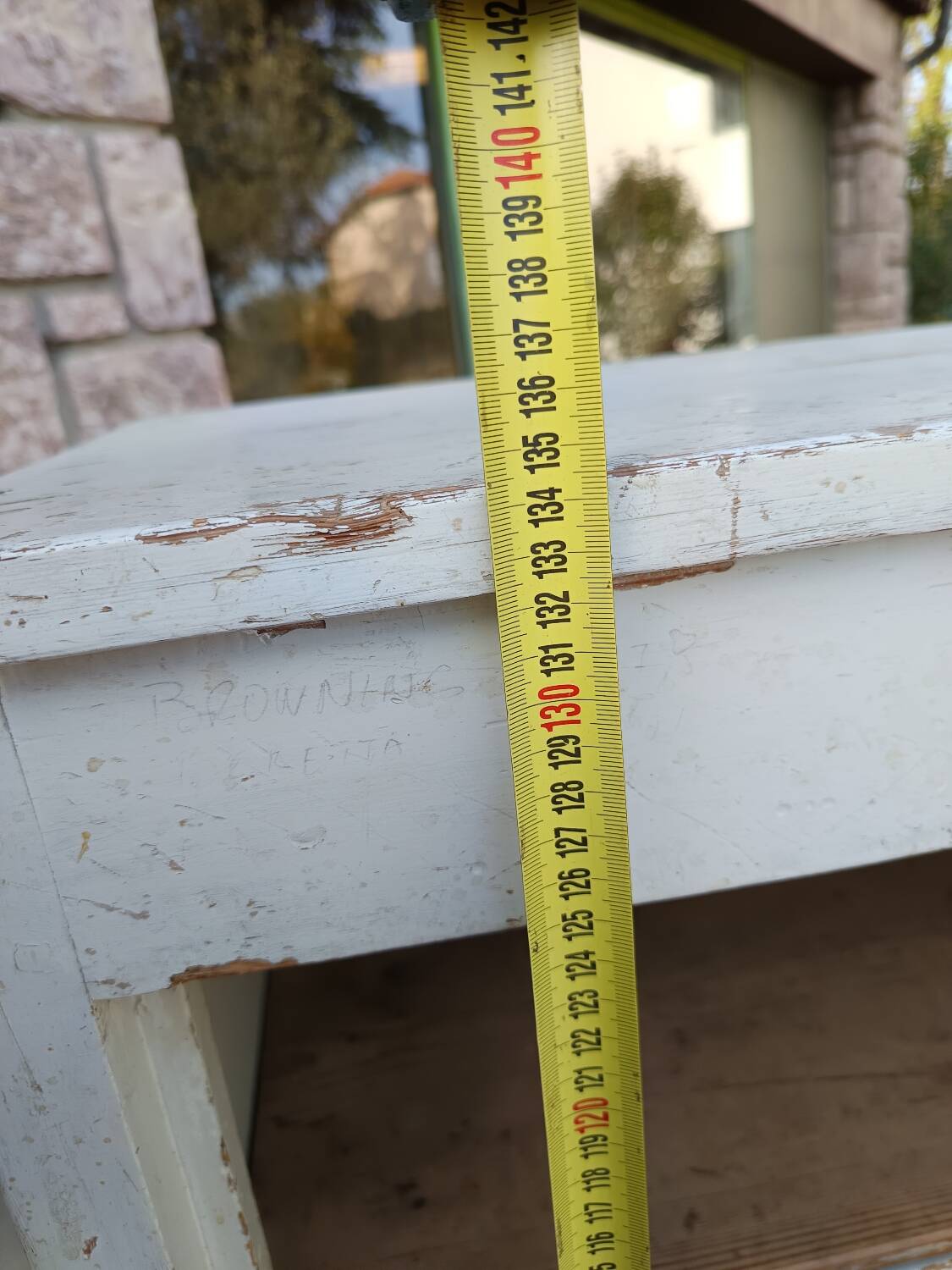 Petite Armoire parisienne