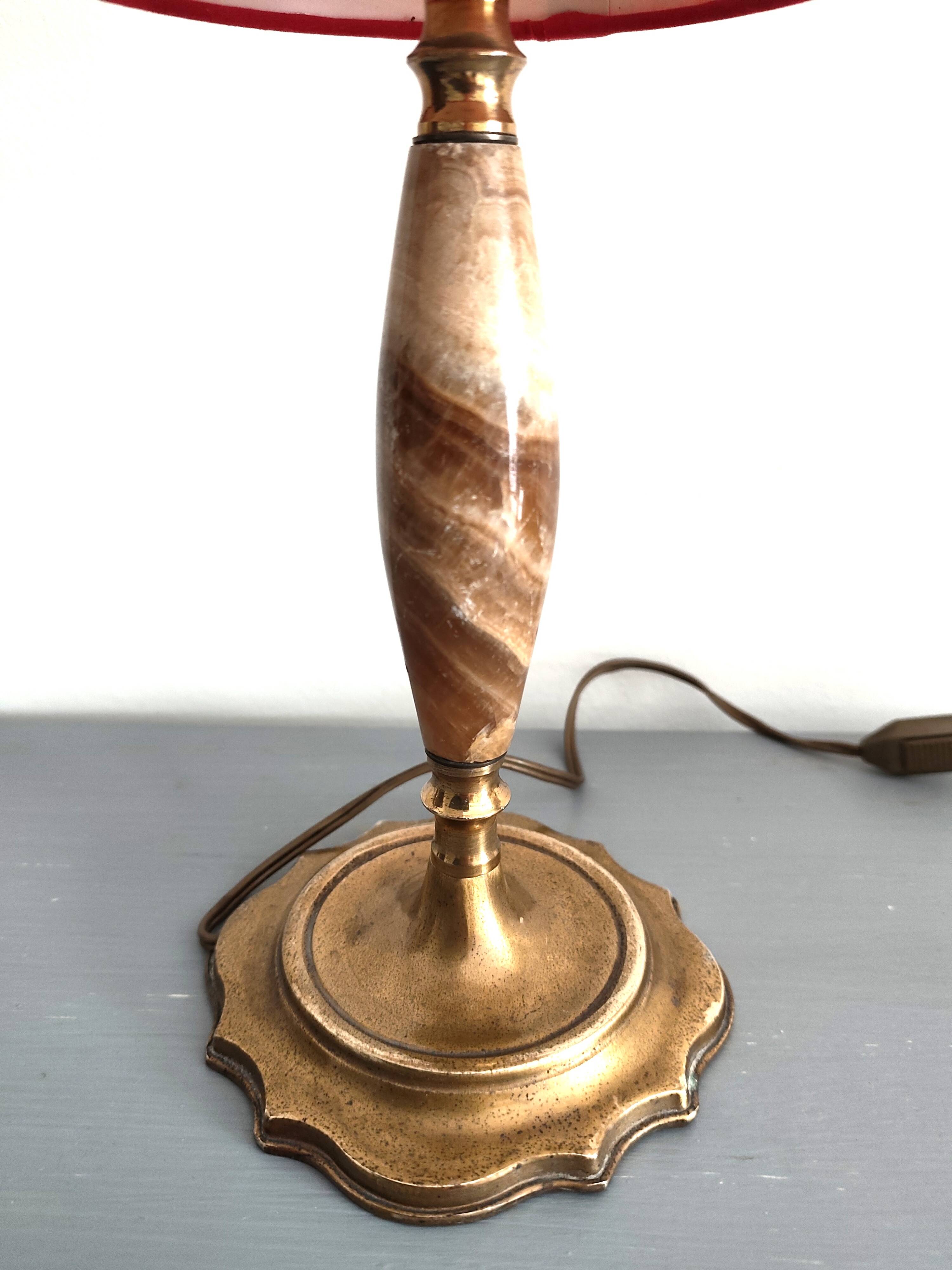 Art Nouveau lamp in alabaster and gilded metal
