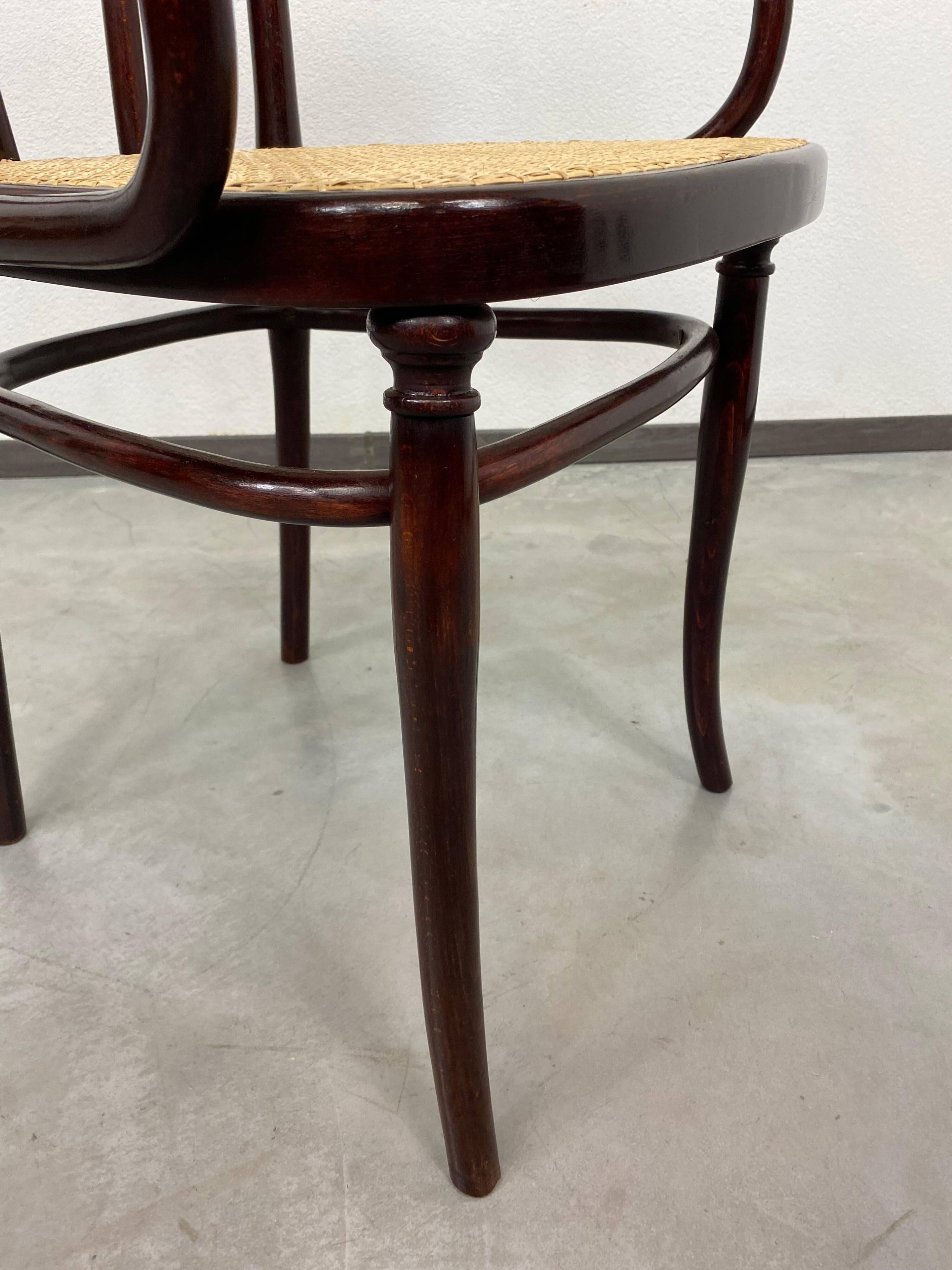 Chaise de bureau Thonet avec assise en rotin