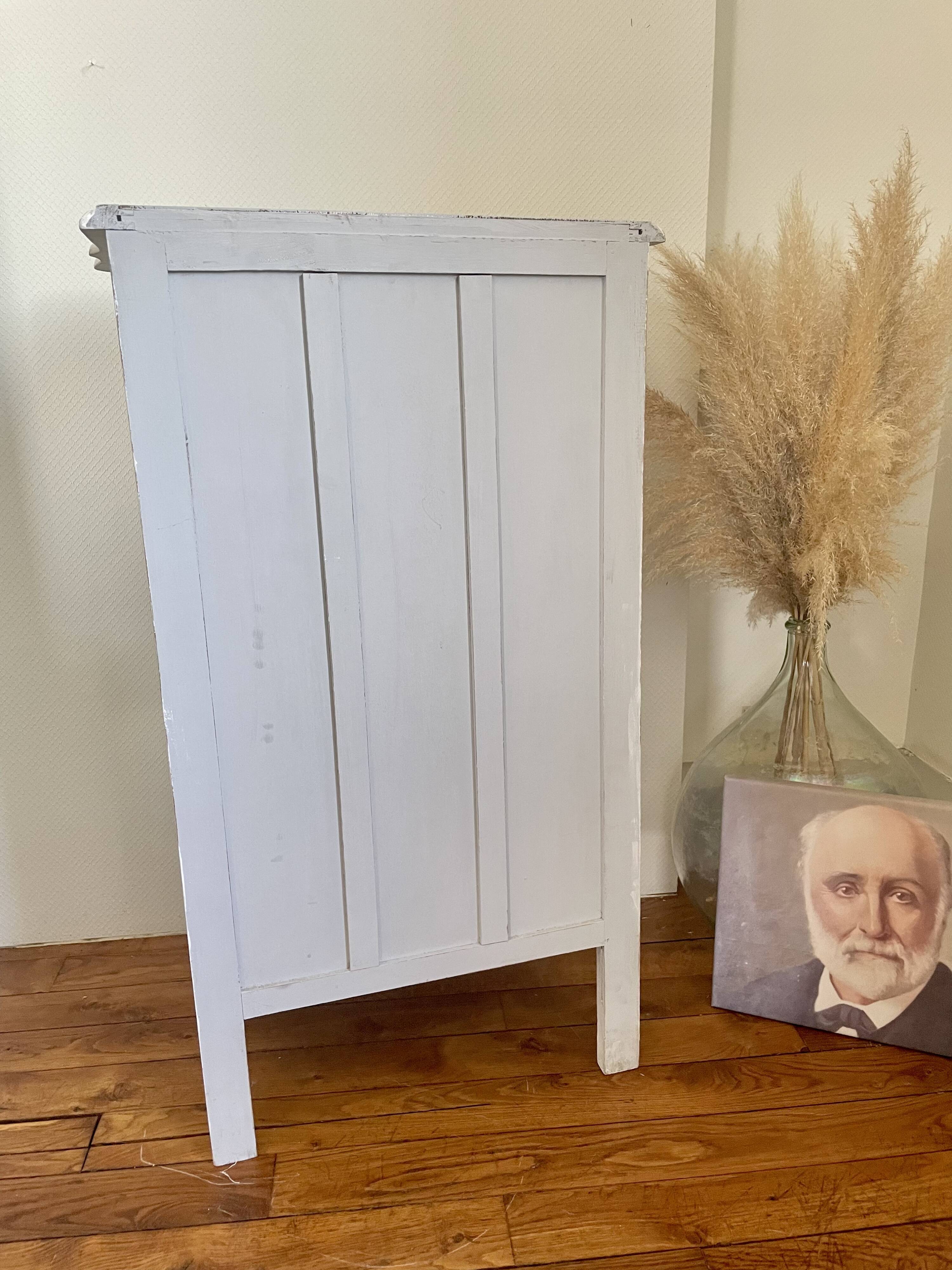 Ragpicker patina gray and white old