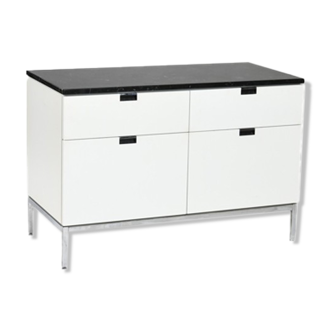 White lacquered wood stocking sideboard