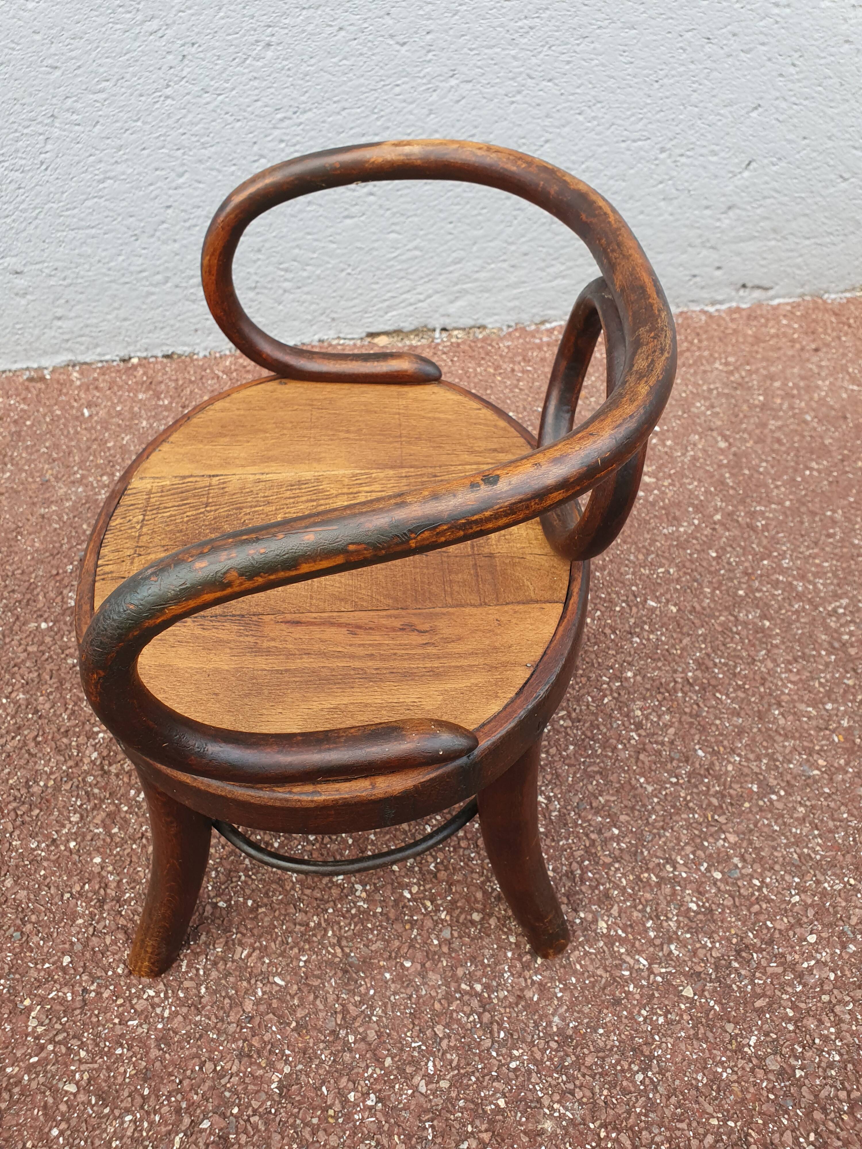 Petite chaise thonet