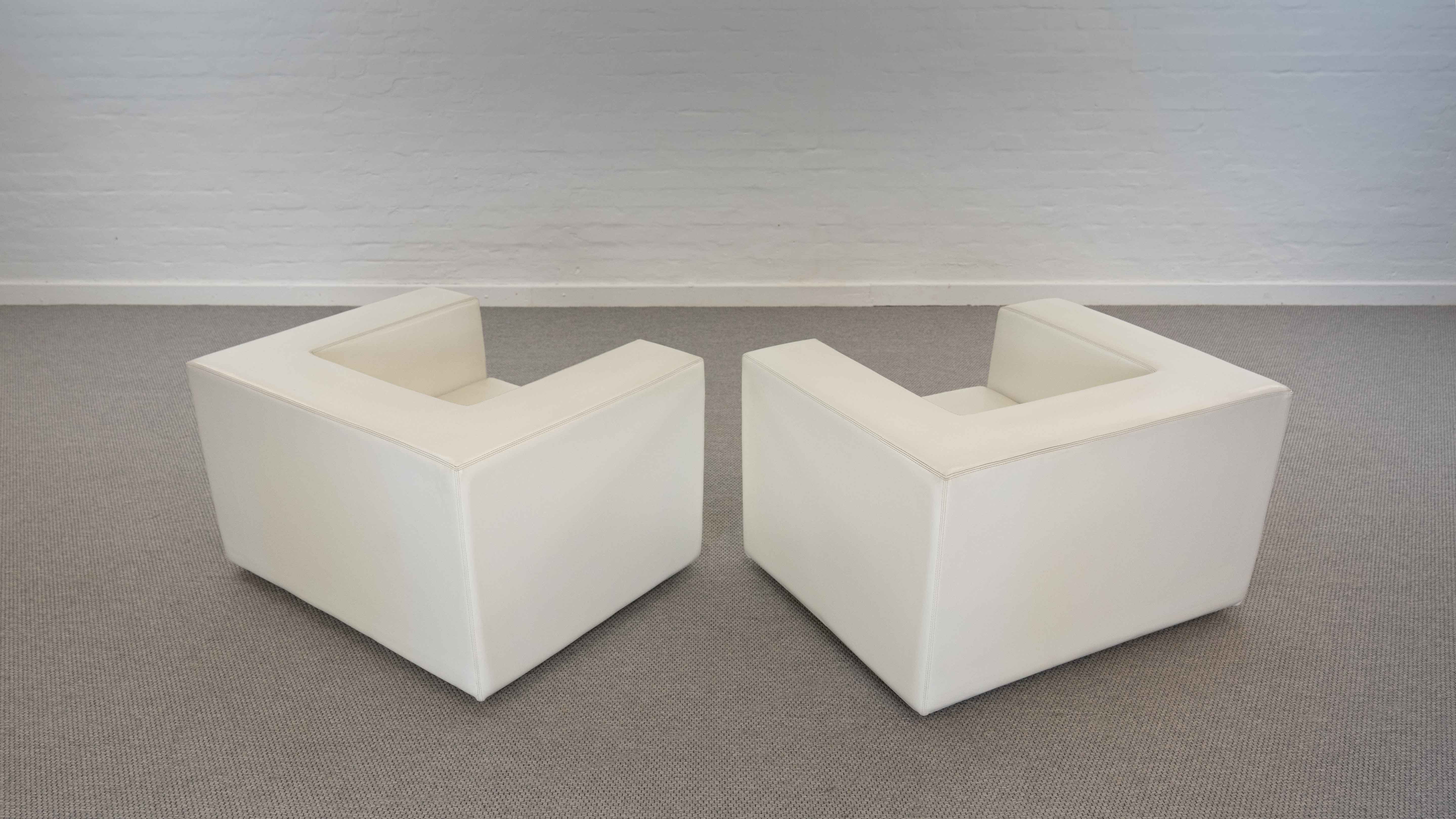 Pair of vintage Throw Away Armchairs by Willie Landels for Zanotta, white Vinyl