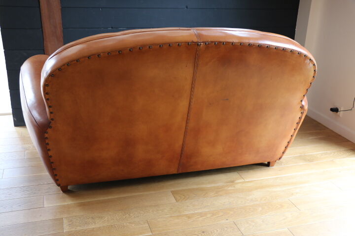 Classic club sofa leather swarthy