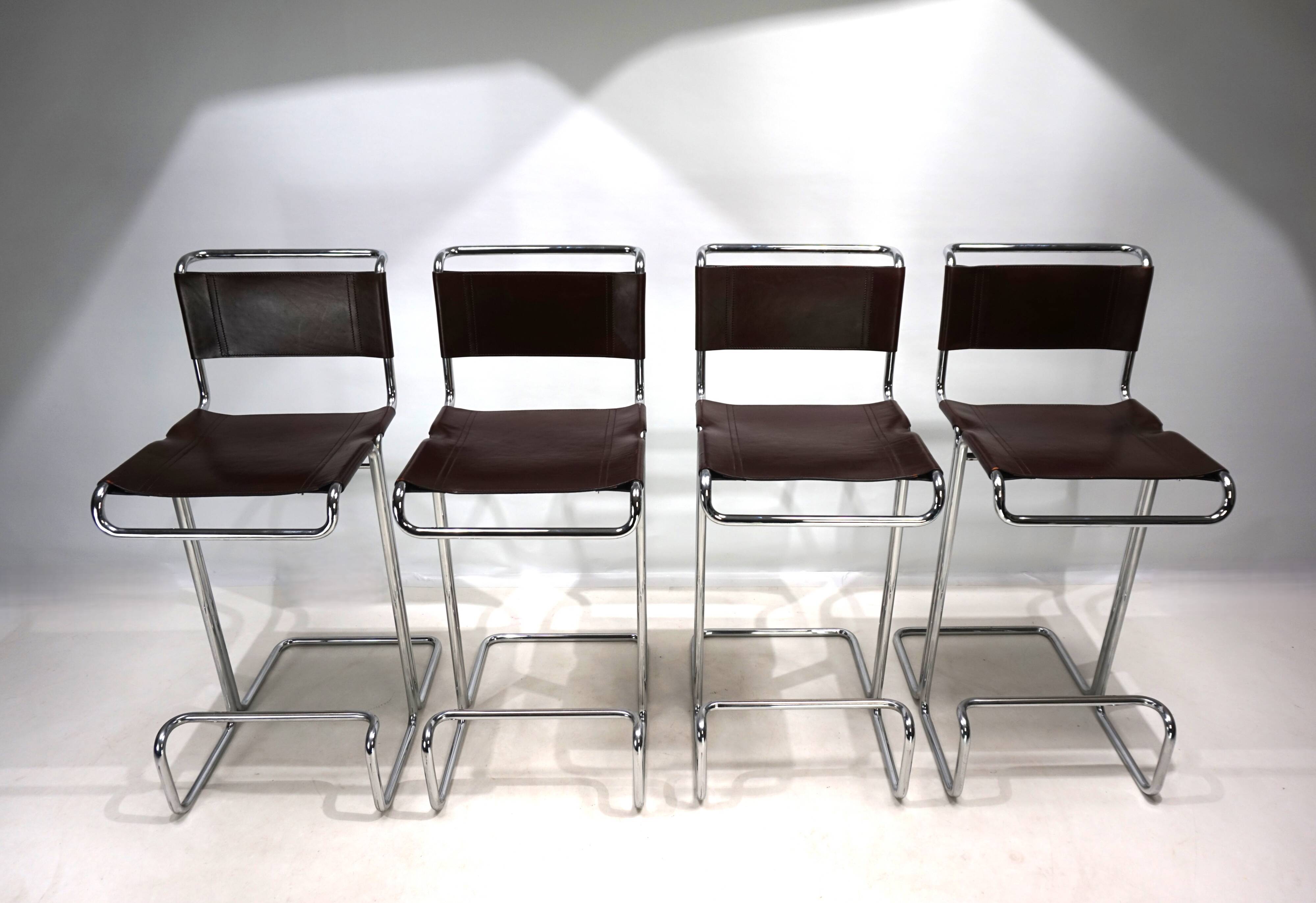 Ensemble de 4 tabourets de bar en acier tubulaire Linea Veam, 1960