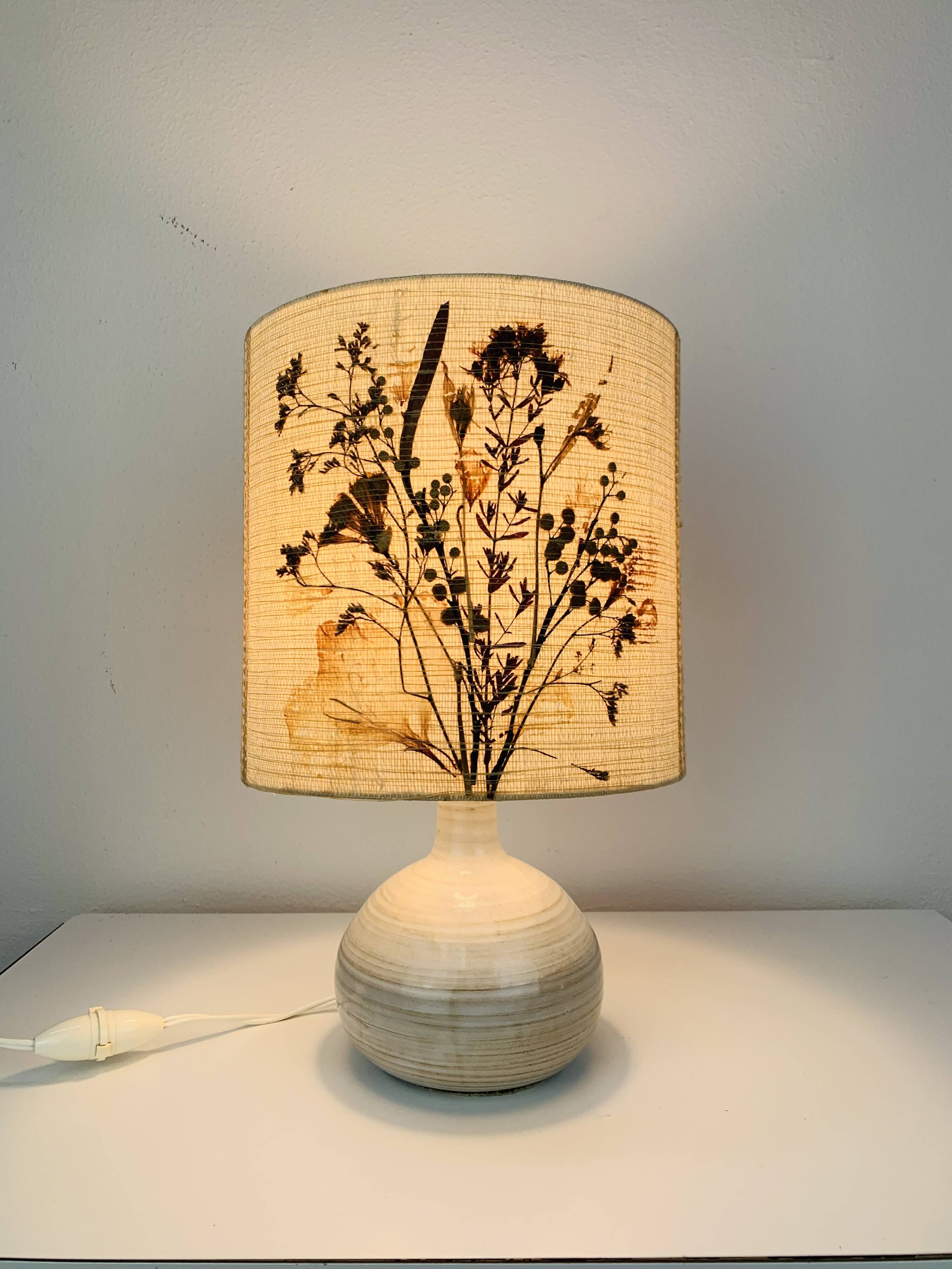 Ceramic ball lamp and dried flower lampshade
