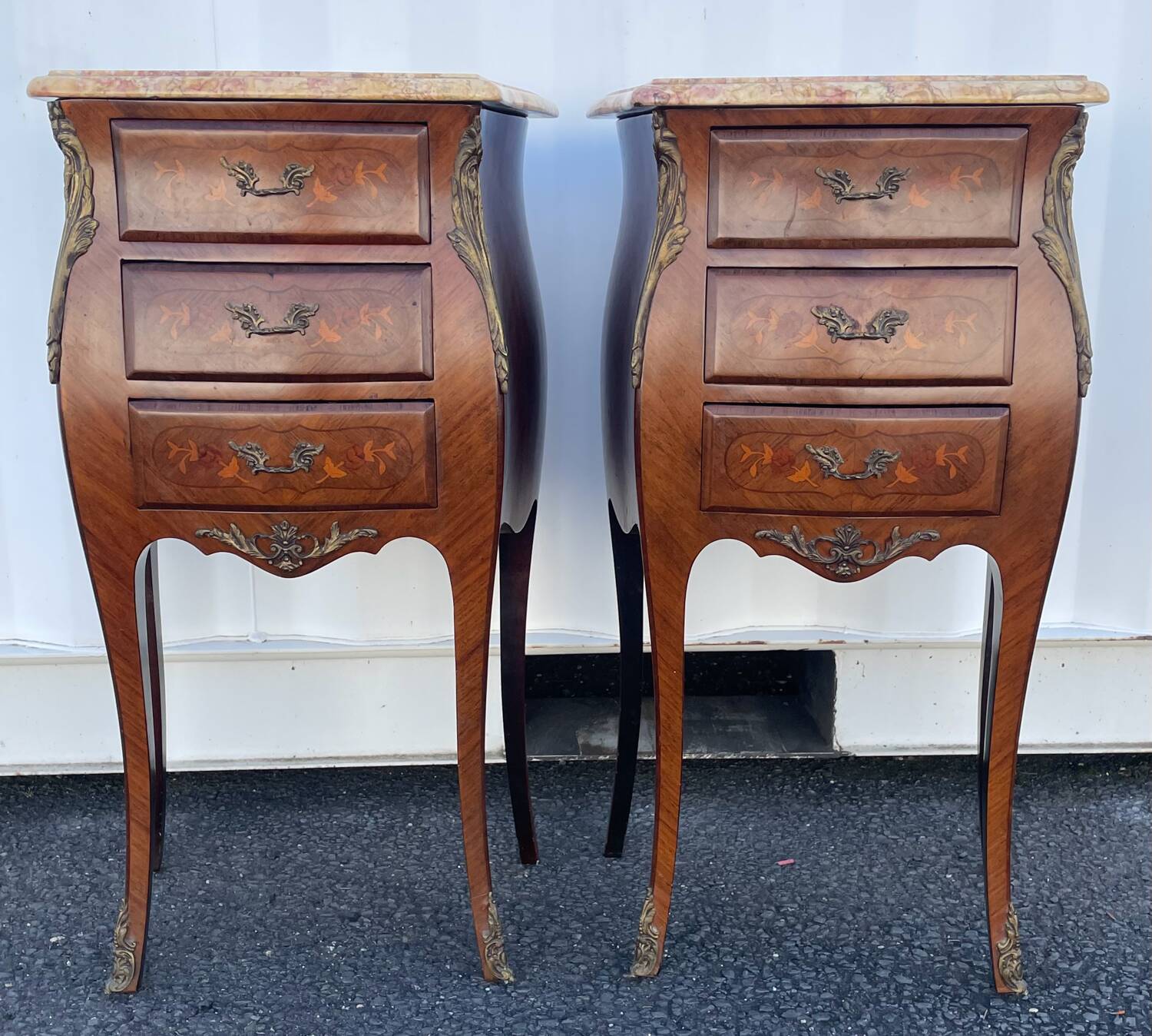 Paire de chevets style Louis XV