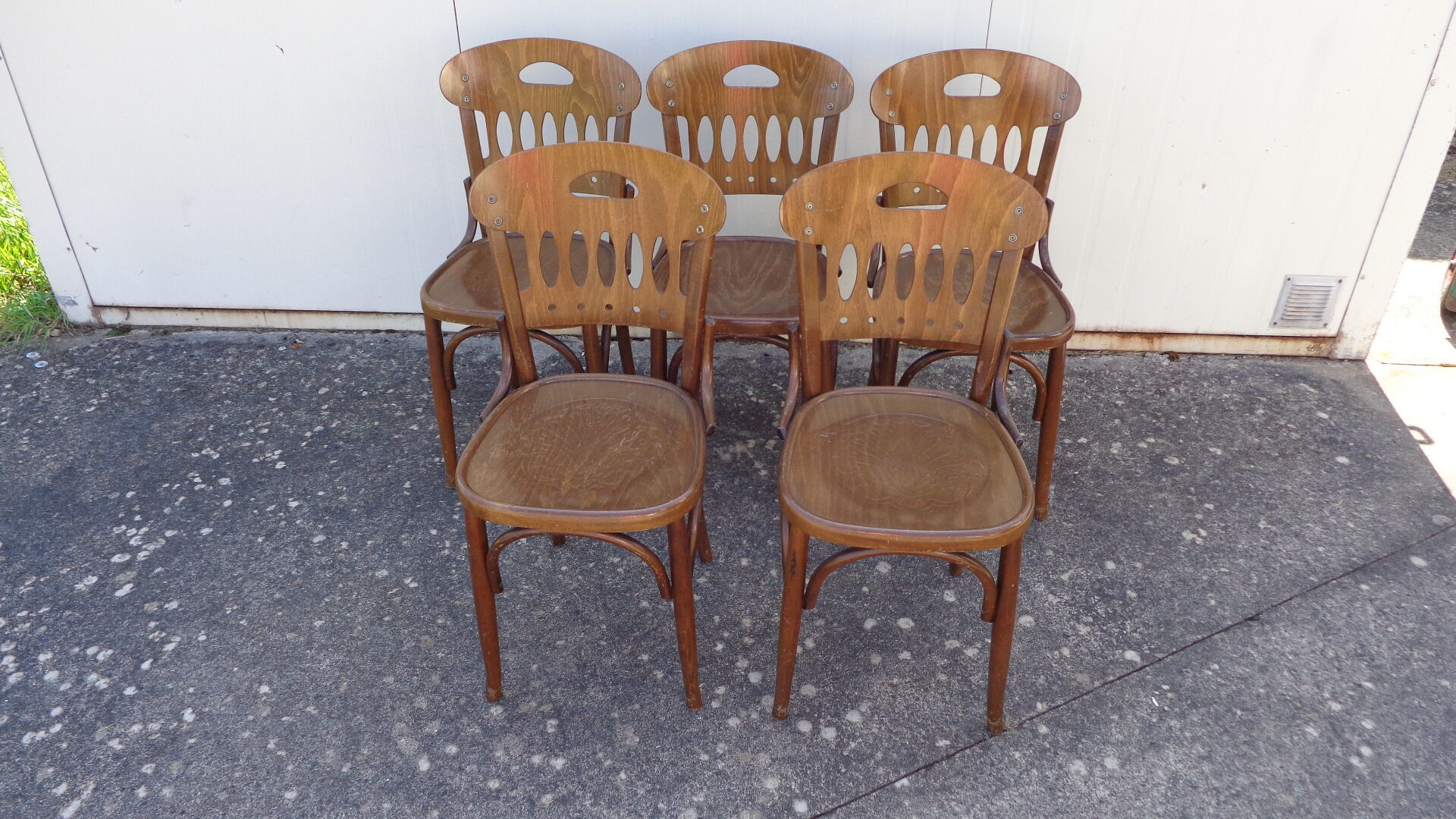Set of 5 bistro chairs