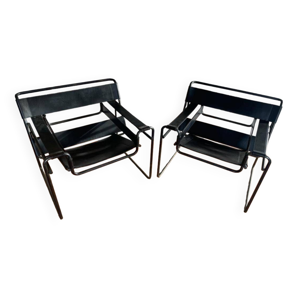 PAIR of WASSILY armchairs in leather and black tubes design BREUER - Main Image