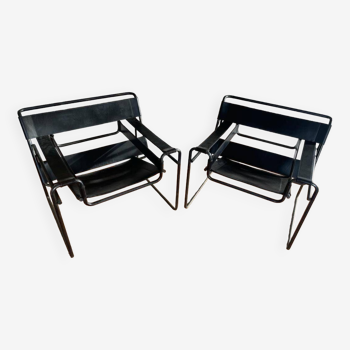 PAIRE de fauteuils WASSILY cuir et tubes noirs design BREUER édition italienne de MATTEO GRASSI