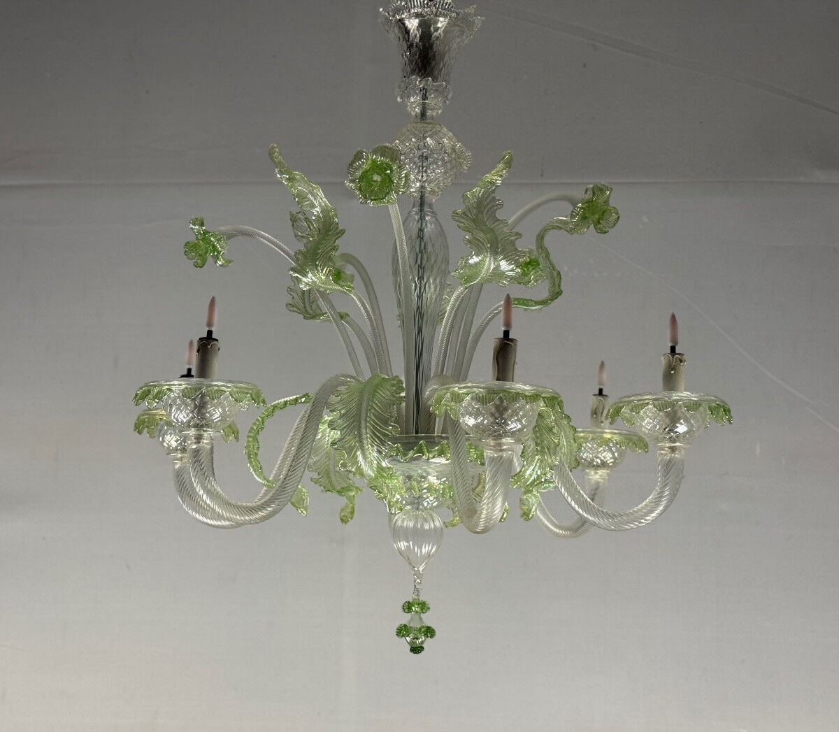 Venetian chandelier in colorless and green Murano glass, 6 light arms circa 1940