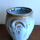 Sandstone pot from the black valley of berry