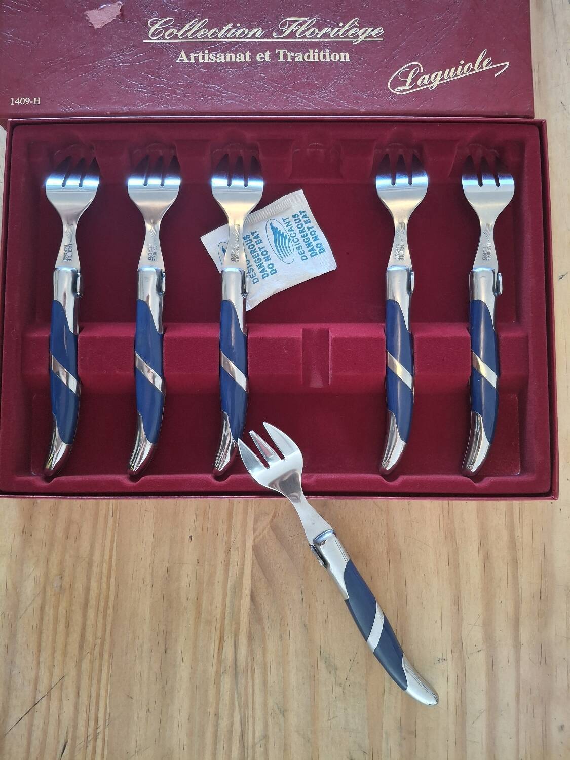 Set of 6 cake forks Laguiole – Pradel France – Collection F