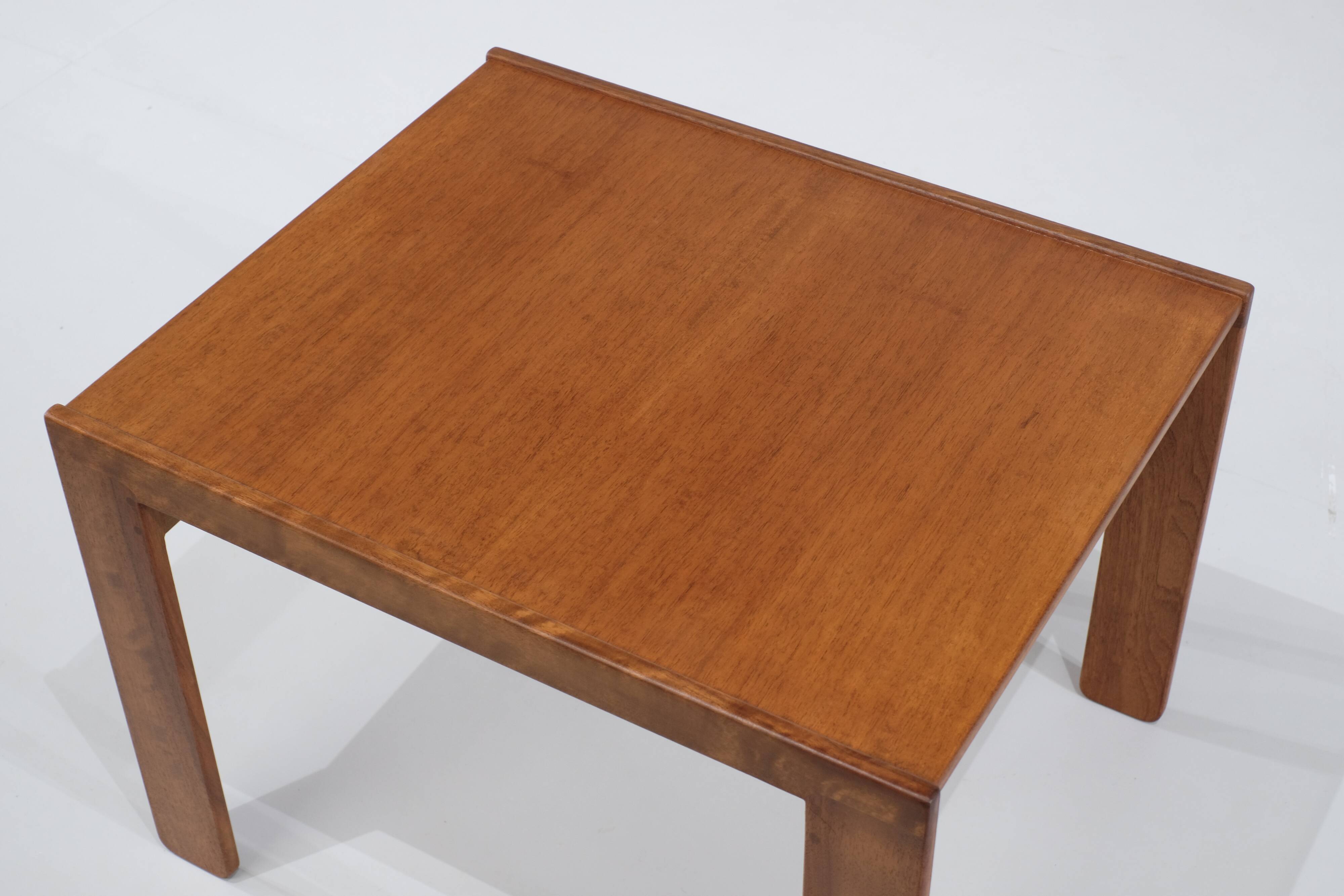 Coffee table model "777" Tobia & Afra Scarpa for Cassina, 1960s.