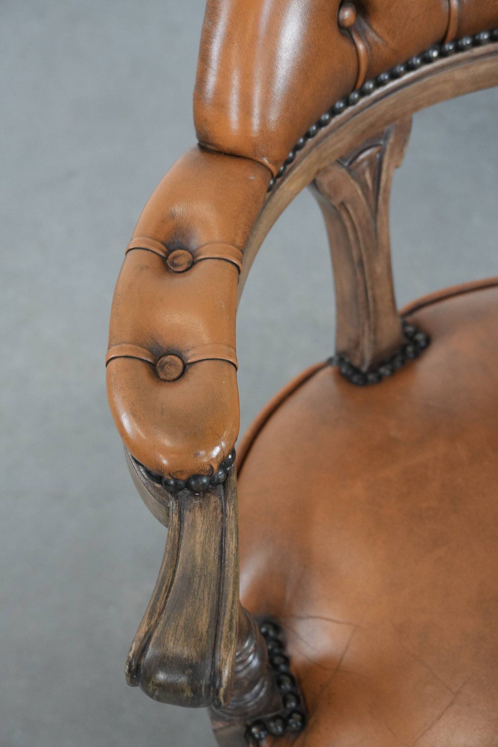 Chaise de bureau chesterfield en cuir de vache classique et intemporelle de style anglais