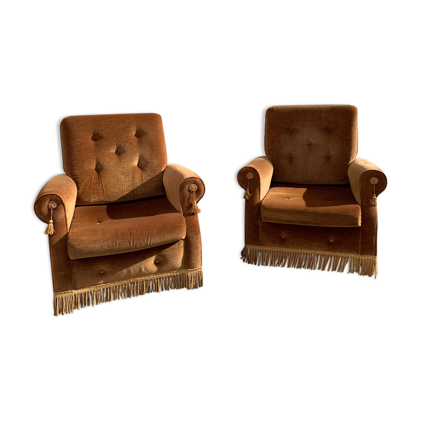 Pair of toad armchairs in old gold velvet