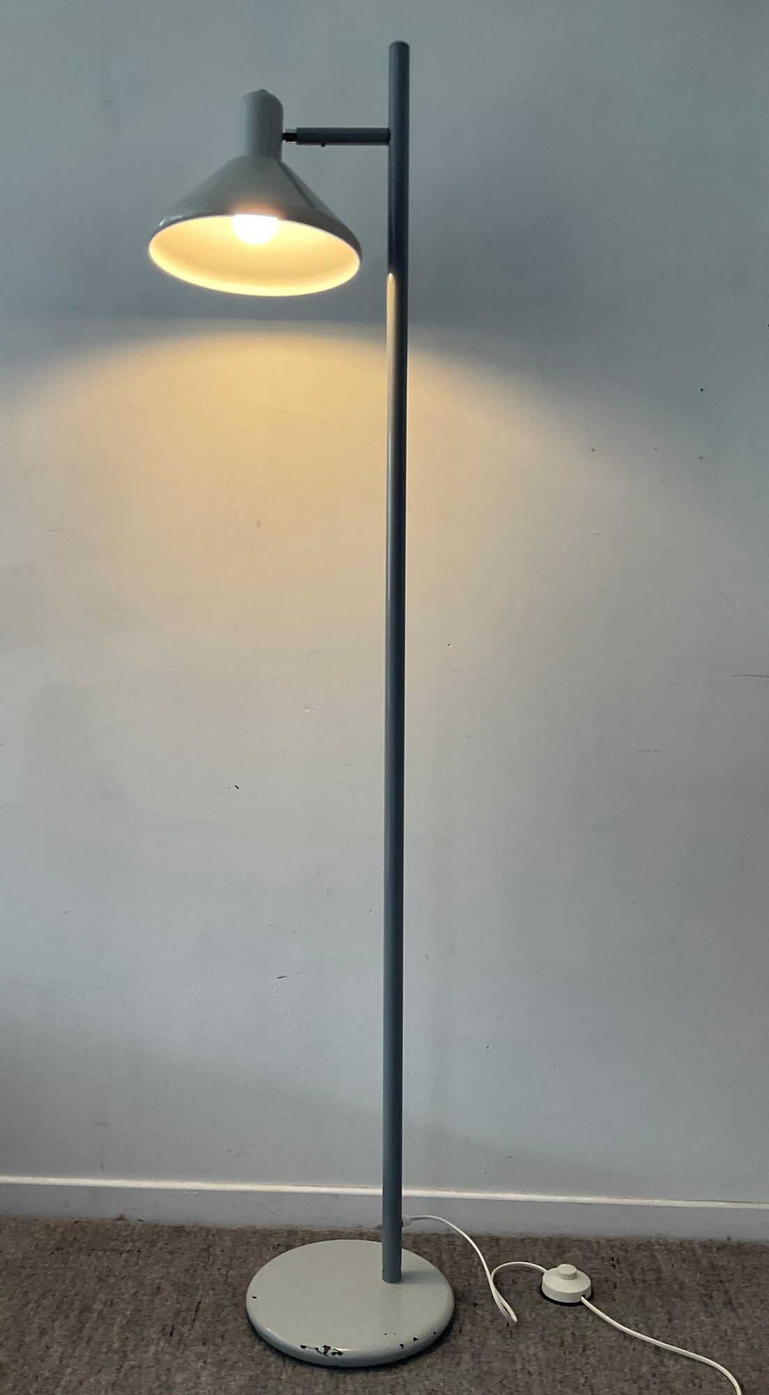 Lampadaire vintage années 70-80 en métal gris