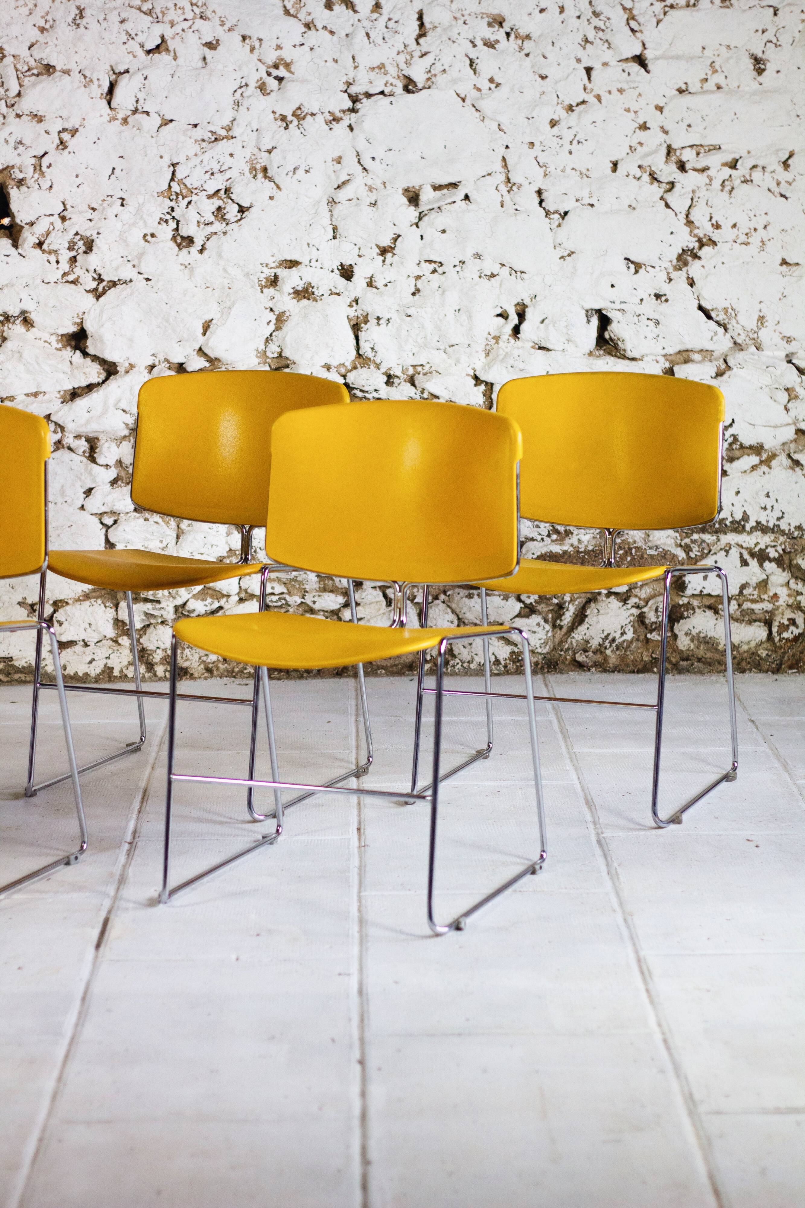 Chaise traineau jaune par Max Stacker pour Steelcase, 1970