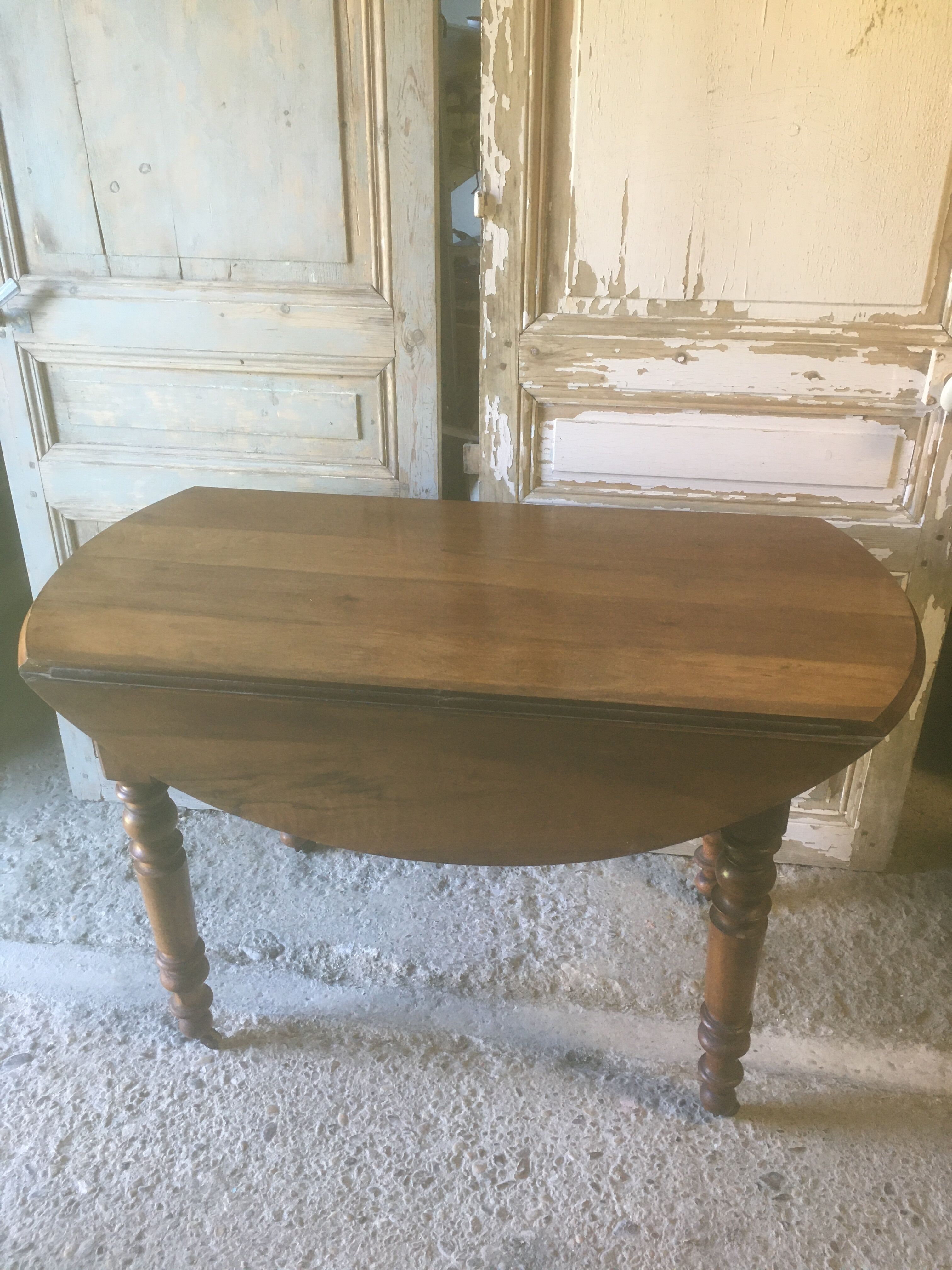 Walnut shutter table with drawer on wheels