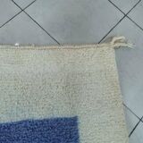 Grande tapis berbere en laine naturelle taille 200 x 300 cm
