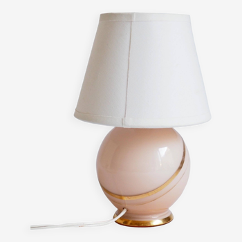 Lampe boule en verre rose