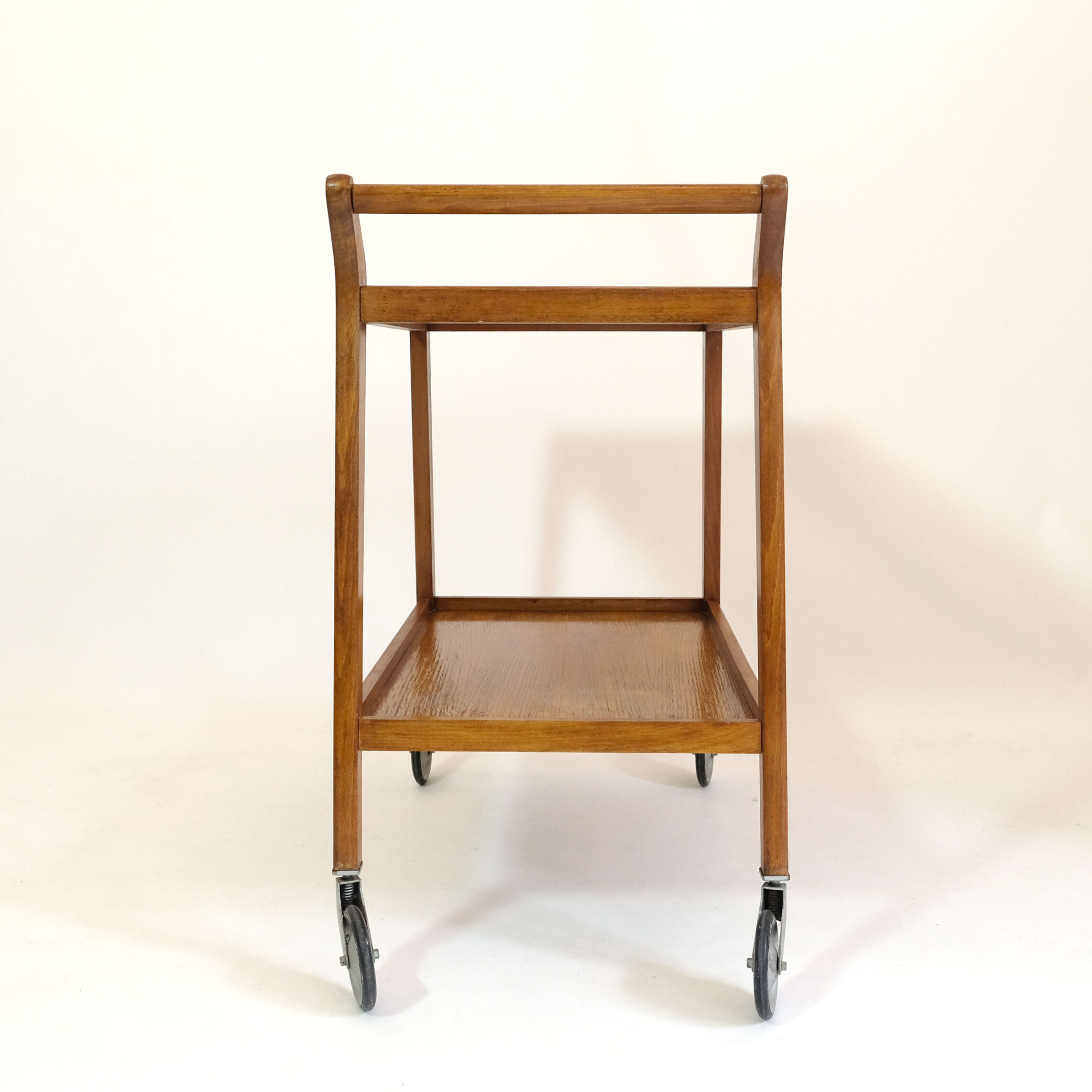 Light wood service from the 50s.