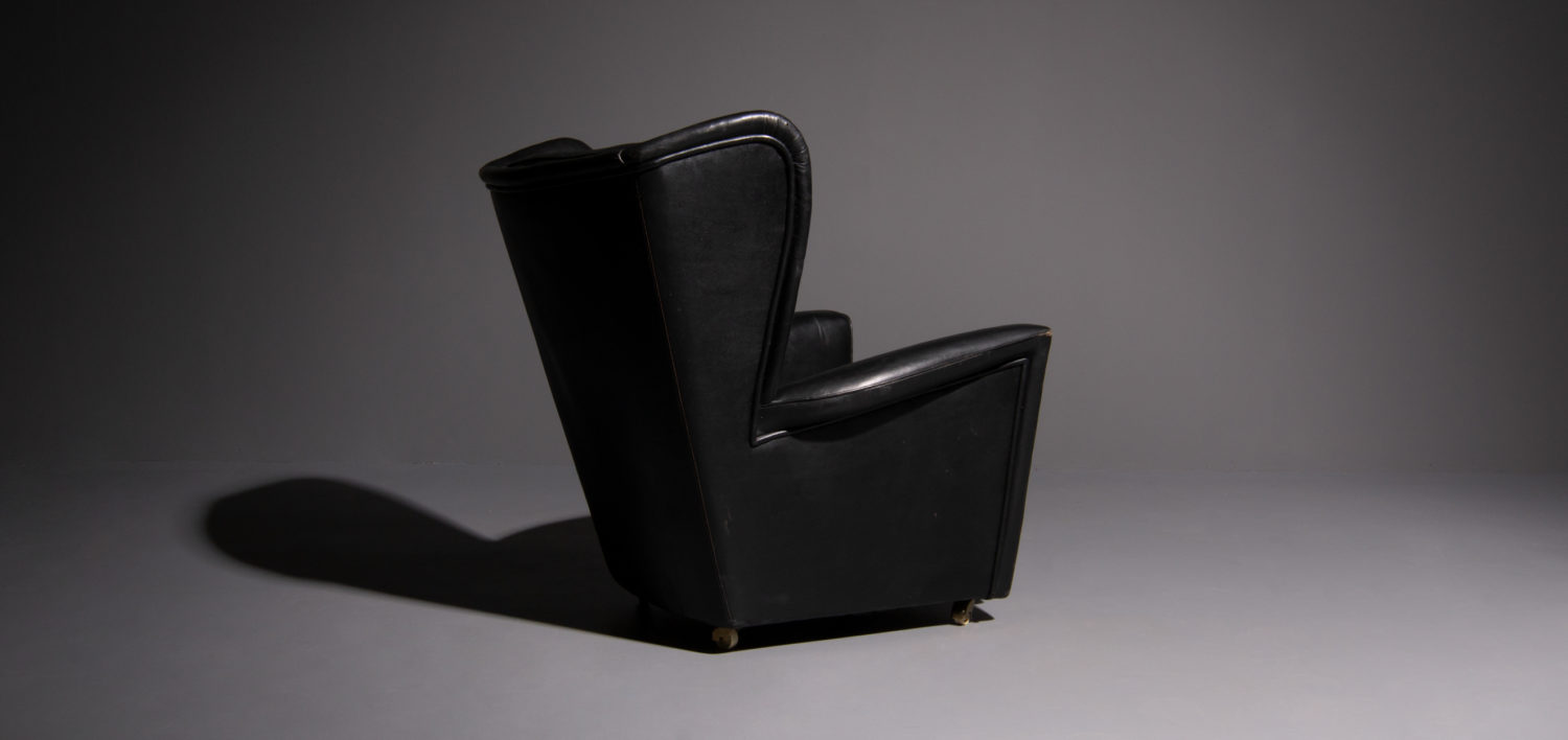 Keingback armchair produced by Howard Keith in the years 60